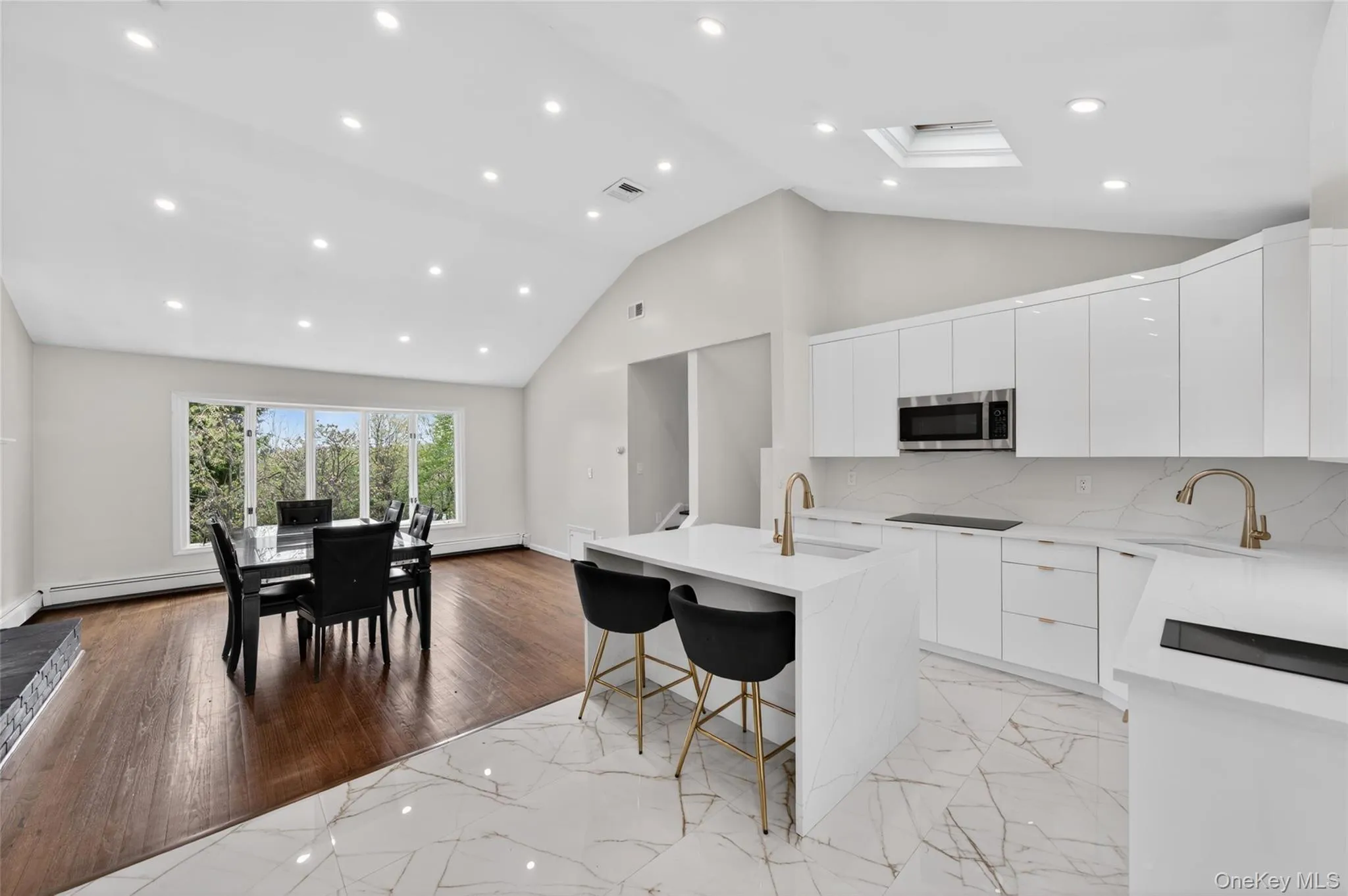 47 Burrow Road, Woodbury, NY, 4 Bedrooms Bedrooms, 8 Rooms Rooms,2 BathroomsBathrooms,Residential Sale,For Rent,Burrow,0,994626 47 Burrow Road, Woodbury, NY, 4 Bedrooms Bedrooms, 8 Rooms Rooms,2 BathroomsBathrooms,Residential Sale,For Rent,Burrow,0,994626