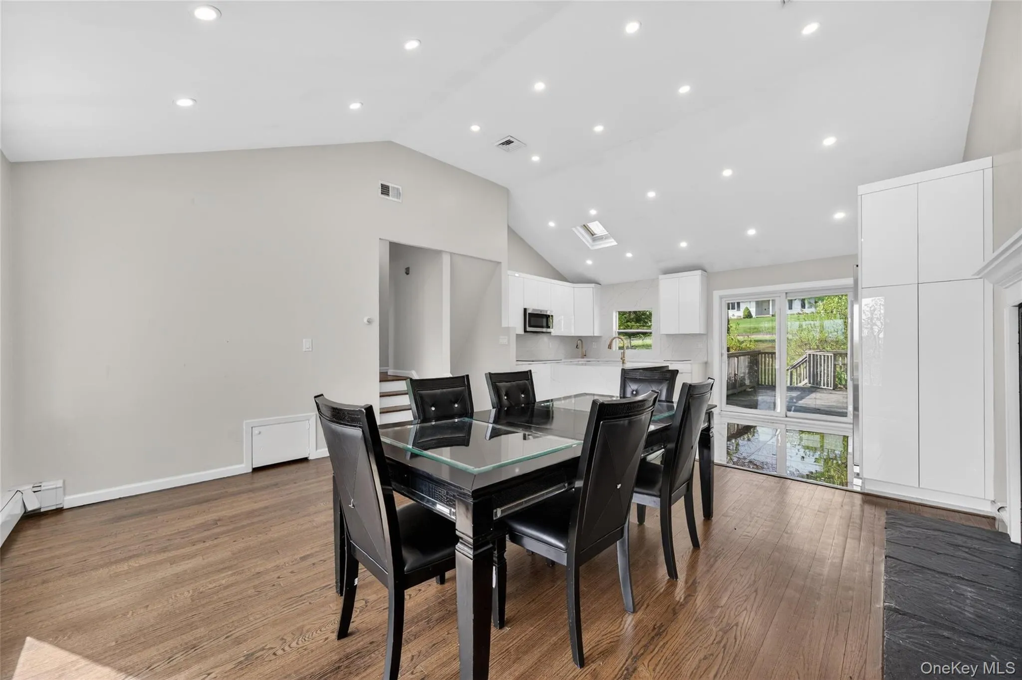 47 Burrow Road, Woodbury, NY, 4 Bedrooms Bedrooms, 8 Rooms Rooms,2 BathroomsBathrooms,Residential Sale,For Rent,Burrow,0,994626 47 Burrow Road, Woodbury, NY, 4 Bedrooms Bedrooms, 8 Rooms Rooms,2 BathroomsBathrooms,Residential Sale,For Rent,Burrow,0,994626