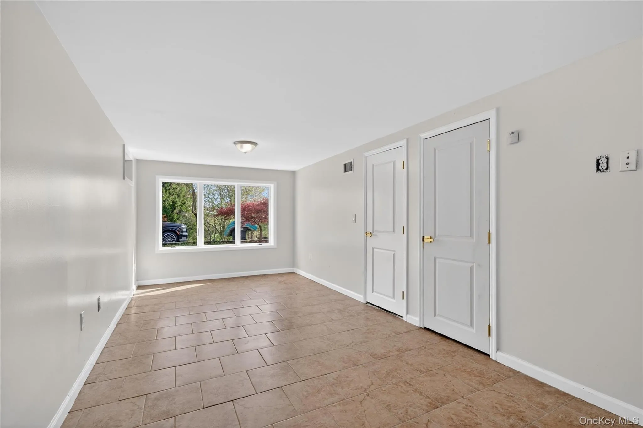 47 Burrow Road, Woodbury, NY, 4 Bedrooms Bedrooms, 8 Rooms Rooms,2 BathroomsBathrooms,Residential Sale,For Rent,Burrow,0,994626 47 Burrow Road, Woodbury, NY, 4 Bedrooms Bedrooms, 8 Rooms Rooms,2 BathroomsBathrooms,Residential Sale,For Rent,Burrow,0,994626
