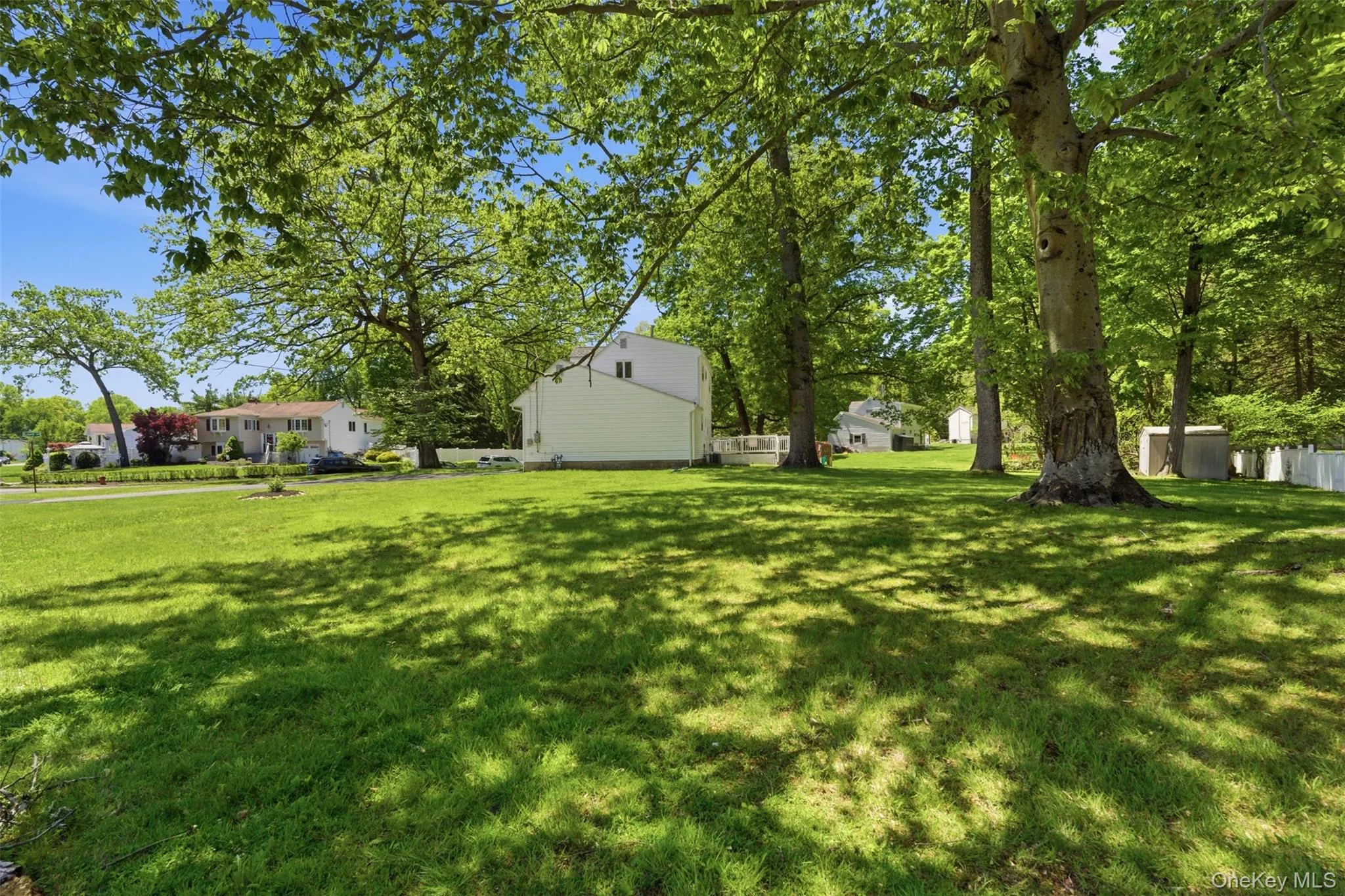 20 Glenside Drive, Clarkstown, NY, 4 Bedrooms Bedrooms, 8 Rooms Rooms,2 BathroomsBathrooms,Residential Sale,For Rent,Glenside,0,994647 20 Glenside Drive, Clarkstown, NY, 4 Bedrooms Bedrooms, 8 Rooms Rooms,2 BathroomsBathrooms,Residential Sale,For Rent,Glenside,0,994647