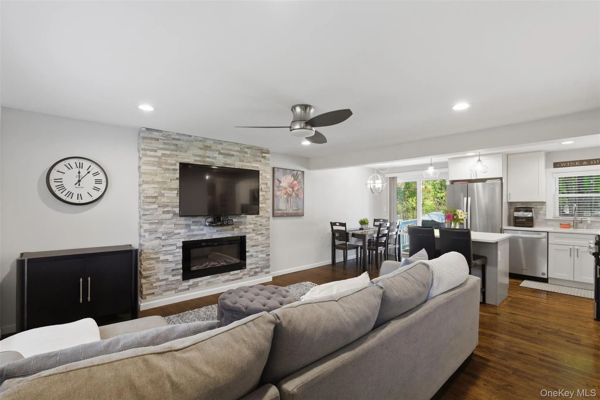 20 Glenside Drive, Clarkstown, NY, 4 Bedrooms Bedrooms, 8 Rooms Rooms,2 BathroomsBathrooms,Residential Sale,For Rent,Glenside,0,994647 20 Glenside Drive, Clarkstown, NY, 4 Bedrooms Bedrooms, 8 Rooms Rooms,2 BathroomsBathrooms,Residential Sale,For Rent,Glenside,0,994647