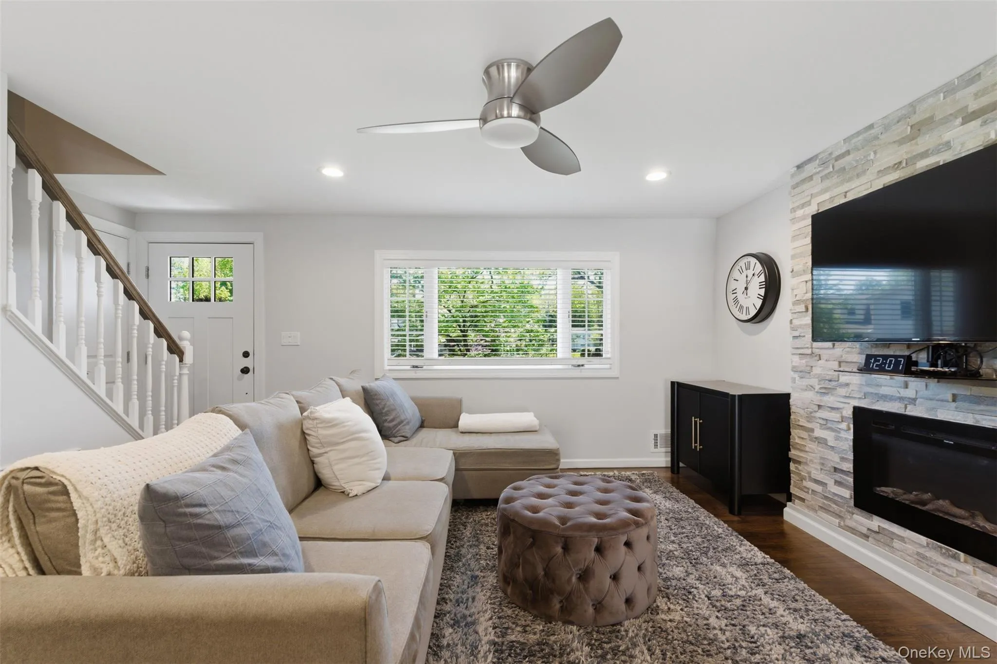 20 Glenside Drive, Clarkstown, NY, 4 Bedrooms Bedrooms, 8 Rooms Rooms,2 BathroomsBathrooms,Residential Sale,For Rent,Glenside,0,994647 20 Glenside Drive, Clarkstown, NY, 4 Bedrooms Bedrooms, 8 Rooms Rooms,2 BathroomsBathrooms,Residential Sale,For Rent,Glenside,0,994647