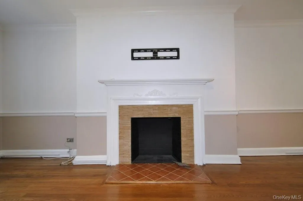 Fireplace: wood burning f/plc Fireplace: wood burning f/plc