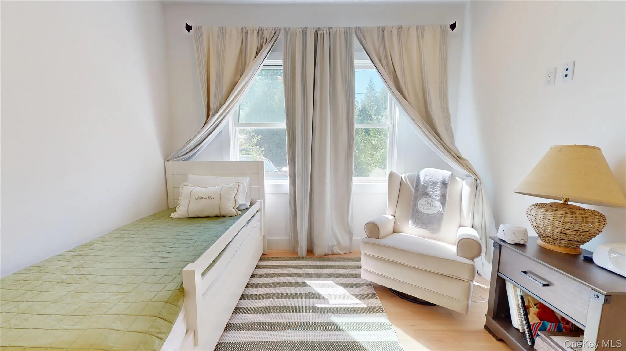 5 Halsey Avenue, Southampton, NY, 5 Bedrooms Bedrooms, 10 Rooms Rooms,3 BathroomsBathrooms,Residential Lease,For Rent,Halsey,0,994655 5 Halsey Avenue, Southampton, NY, 5 Bedrooms Bedrooms, 10 Rooms Rooms,3 BathroomsBathrooms,Residential Lease,For Rent,Halsey,0,994655