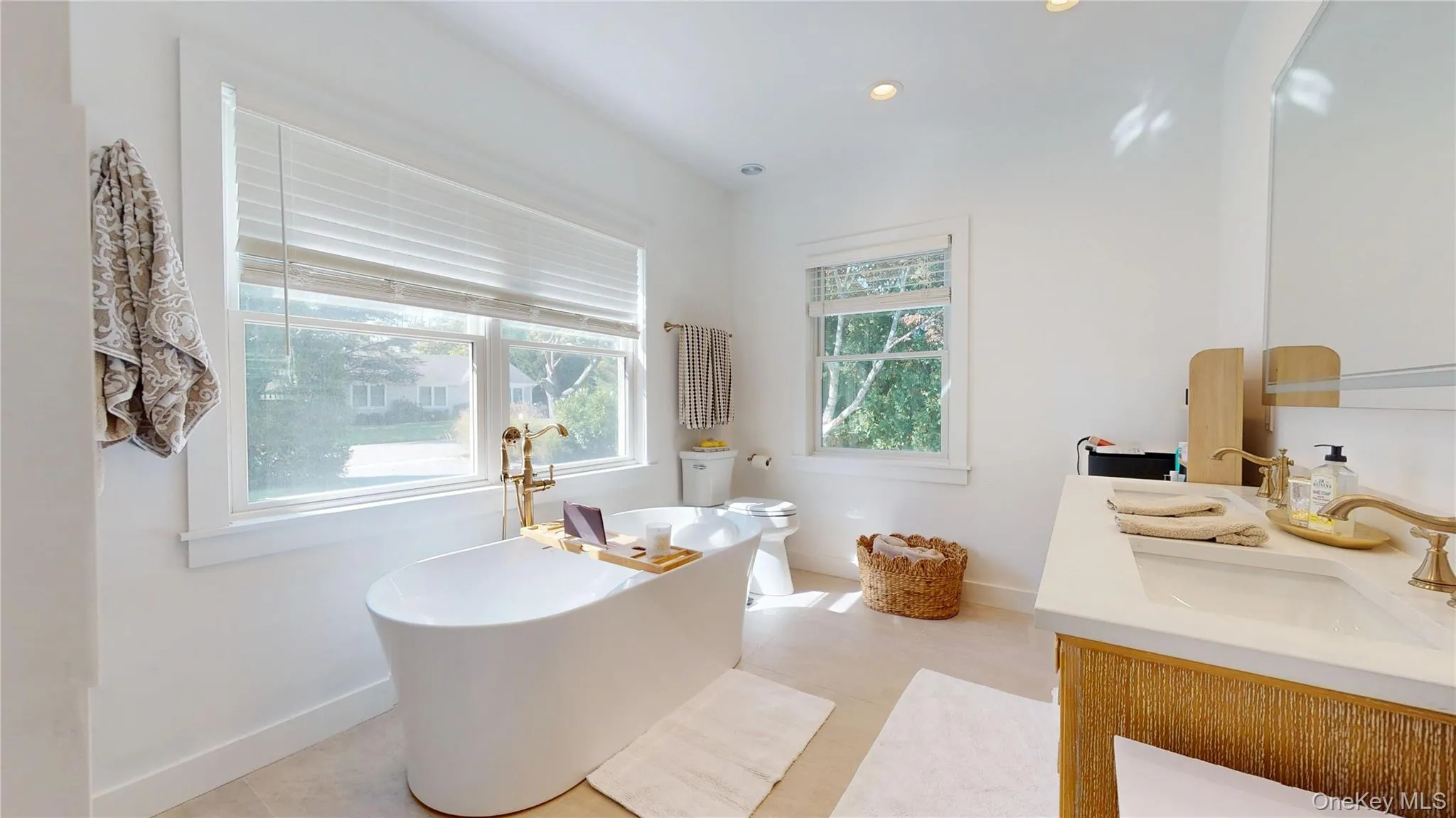 5 Halsey Avenue, Southampton, NY, 5 Bedrooms Bedrooms, 10 Rooms Rooms,3 BathroomsBathrooms,Residential Lease,For Rent,Halsey,0,994655 5 Halsey Avenue, Southampton, NY, 5 Bedrooms Bedrooms, 10 Rooms Rooms,3 BathroomsBathrooms,Residential Lease,For Rent,Halsey,0,994655