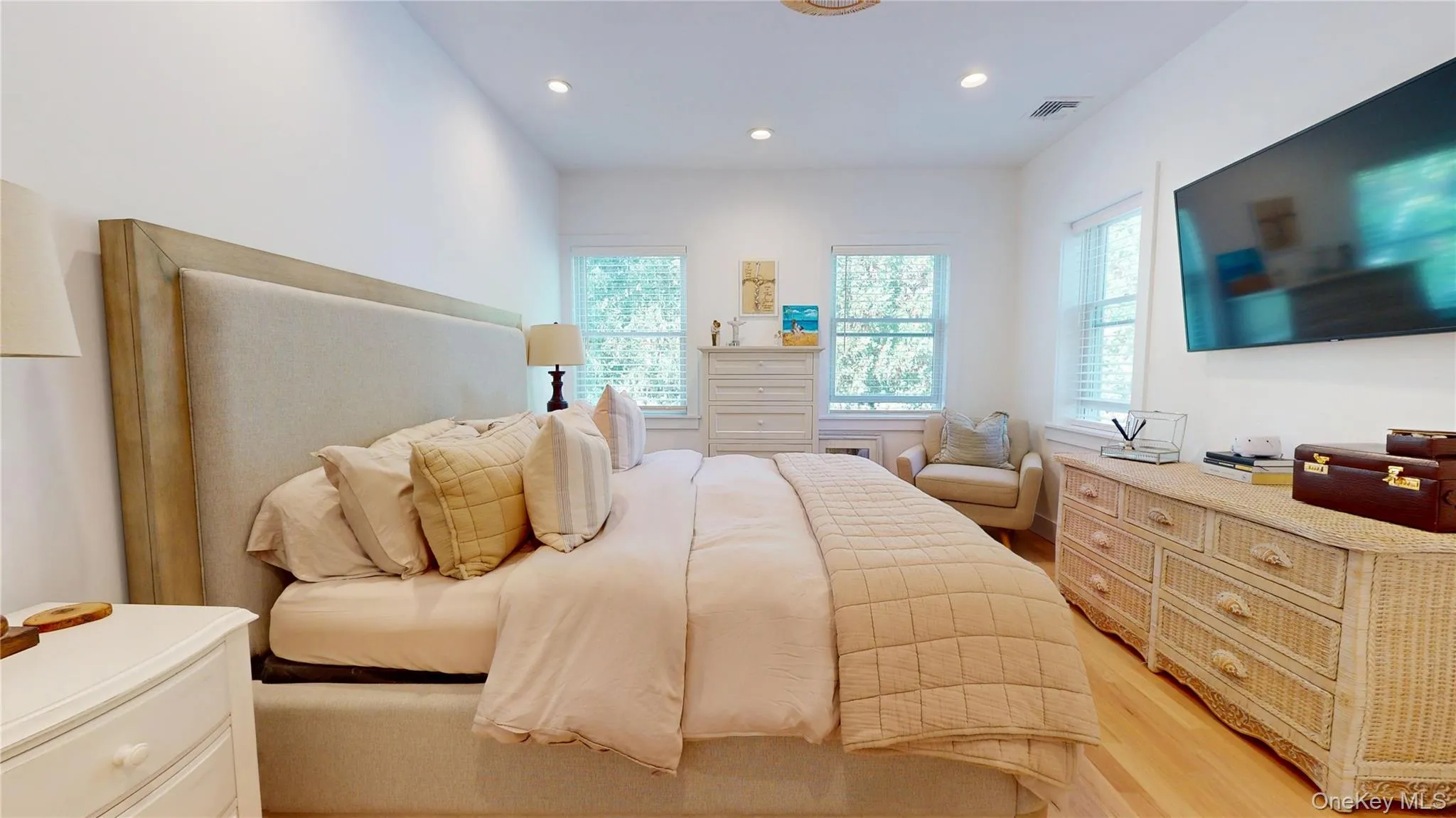 5 Halsey Avenue, Southampton, NY, 5 Bedrooms Bedrooms, 10 Rooms Rooms,3 BathroomsBathrooms,Residential Lease,For Rent,Halsey,0,994655 5 Halsey Avenue, Southampton, NY, 5 Bedrooms Bedrooms, 10 Rooms Rooms,3 BathroomsBathrooms,Residential Lease,For Rent,Halsey,0,994655