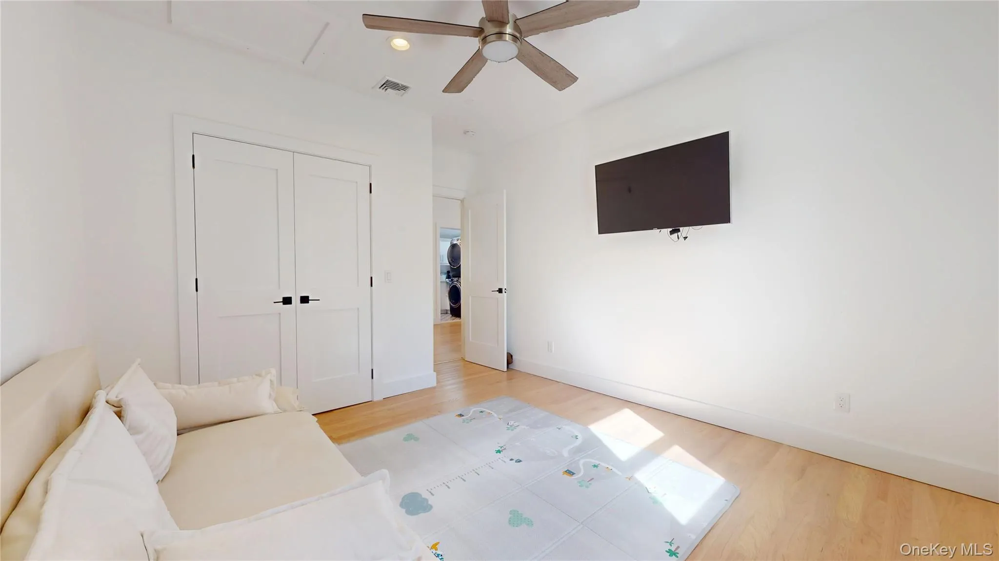 5 Halsey Avenue, Southampton, NY, 5 Bedrooms Bedrooms, 10 Rooms Rooms,3 BathroomsBathrooms,Residential Lease,For Rent,Halsey,0,994655 5 Halsey Avenue, Southampton, NY, 5 Bedrooms Bedrooms, 10 Rooms Rooms,3 BathroomsBathrooms,Residential Lease,For Rent,Halsey,0,994655