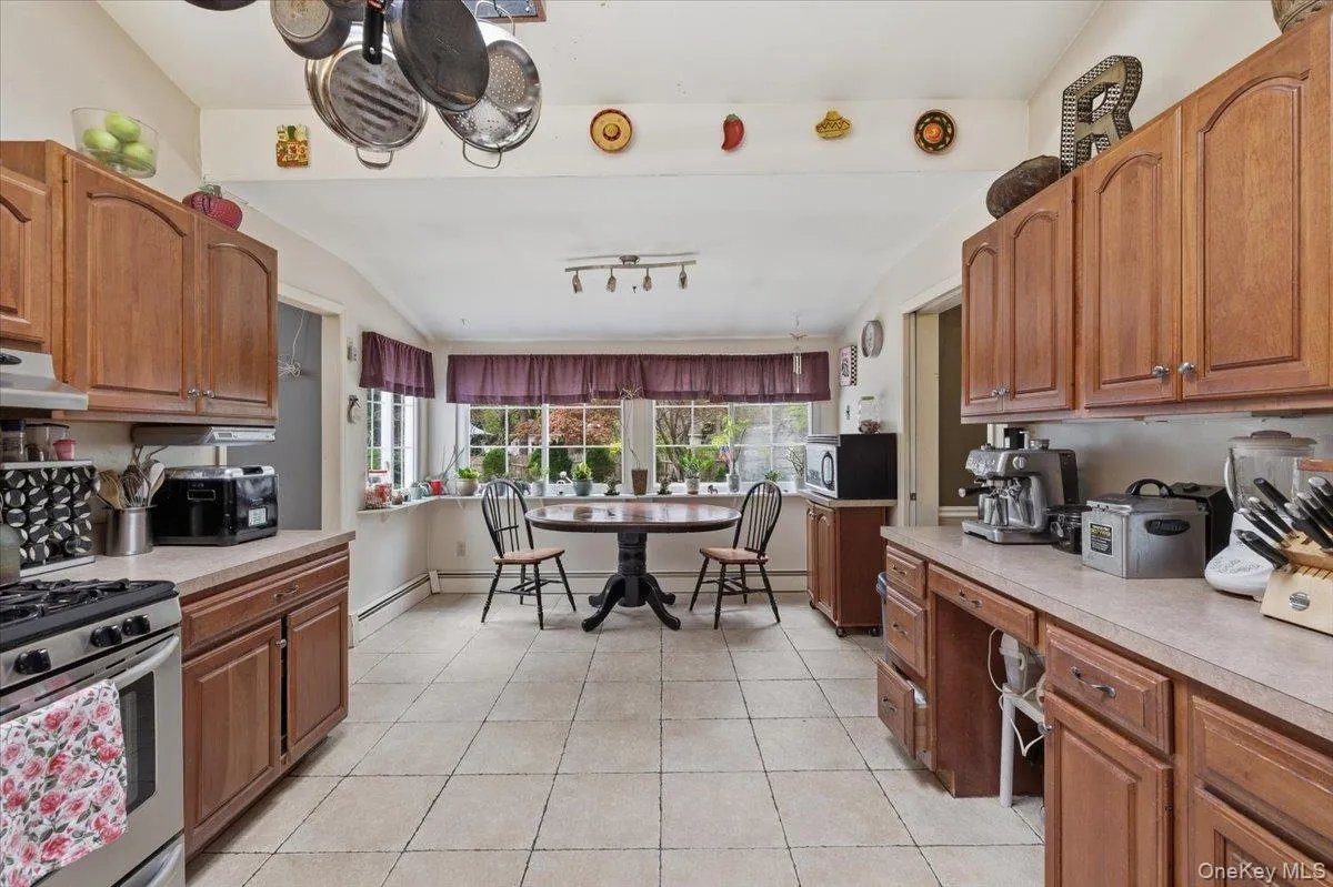 Eat in Kitchen Eat in Kitchen