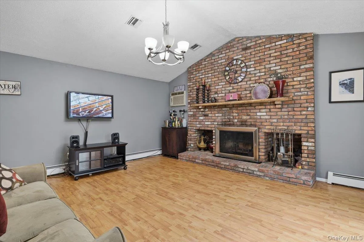 10 Calicotree Lane, Brookhaven, NY, 3 Bedrooms Bedrooms, 9 Rooms Rooms,2 BathroomsBathrooms,Residential,For Rent,Calicotree,0,994659 10 Calicotree Lane, Brookhaven, NY, 3 Bedrooms Bedrooms, 9 Rooms Rooms,2 BathroomsBathrooms,Residential,For Rent,Calicotree,0,994659