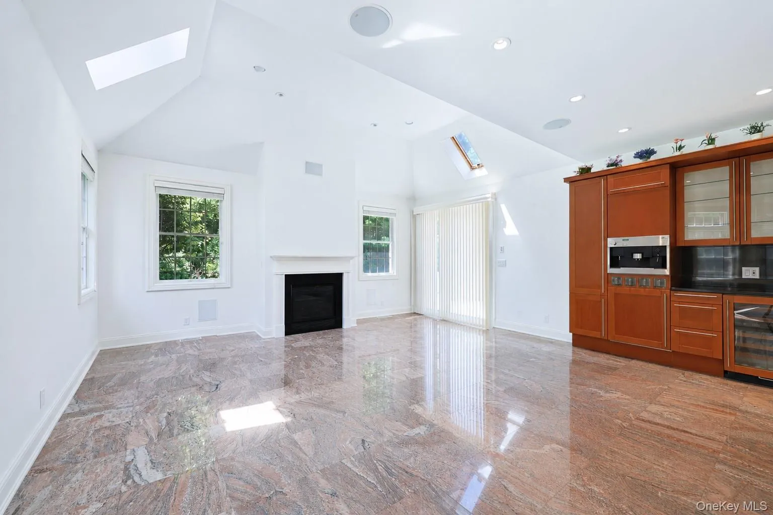 14 Belvedere Court, North Hempstead, NY, 4 Bedrooms Bedrooms, 14 Rooms Rooms,5 BathroomsBathrooms,Residential,For Rent,Belvedere,0,994672 14 Belvedere Court, North Hempstead, NY, 4 Bedrooms Bedrooms, 14 Rooms Rooms,5 BathroomsBathrooms,Residential,For Rent,Belvedere,0,994672