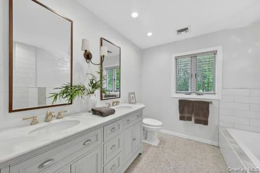 9 Hickory Ridge Road, Southeast, NY, 4 Bedrooms Bedrooms, 13 Rooms Rooms,2 BathroomsBathrooms,Residential,For Rent,Hickory Ridge,0,KEY994673 9 Hickory Ridge Road, Southeast, NY, 4 Bedrooms Bedrooms, 13 Rooms Rooms,2 BathroomsBathrooms,Residential,For Rent,Hickory Ridge,0,KEY994673
