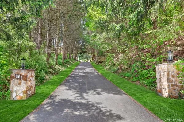 9 Hickory Ridge Road, Southeast, NY, 4 Bedrooms Bedrooms, 13 Rooms Rooms,2 BathroomsBathrooms,Residential,For Rent,Hickory Ridge,0,KEY994673 9 Hickory Ridge Road, Southeast, NY, 4 Bedrooms Bedrooms, 13 Rooms Rooms,2 BathroomsBathrooms,Residential,For Rent,Hickory Ridge,0,KEY994673