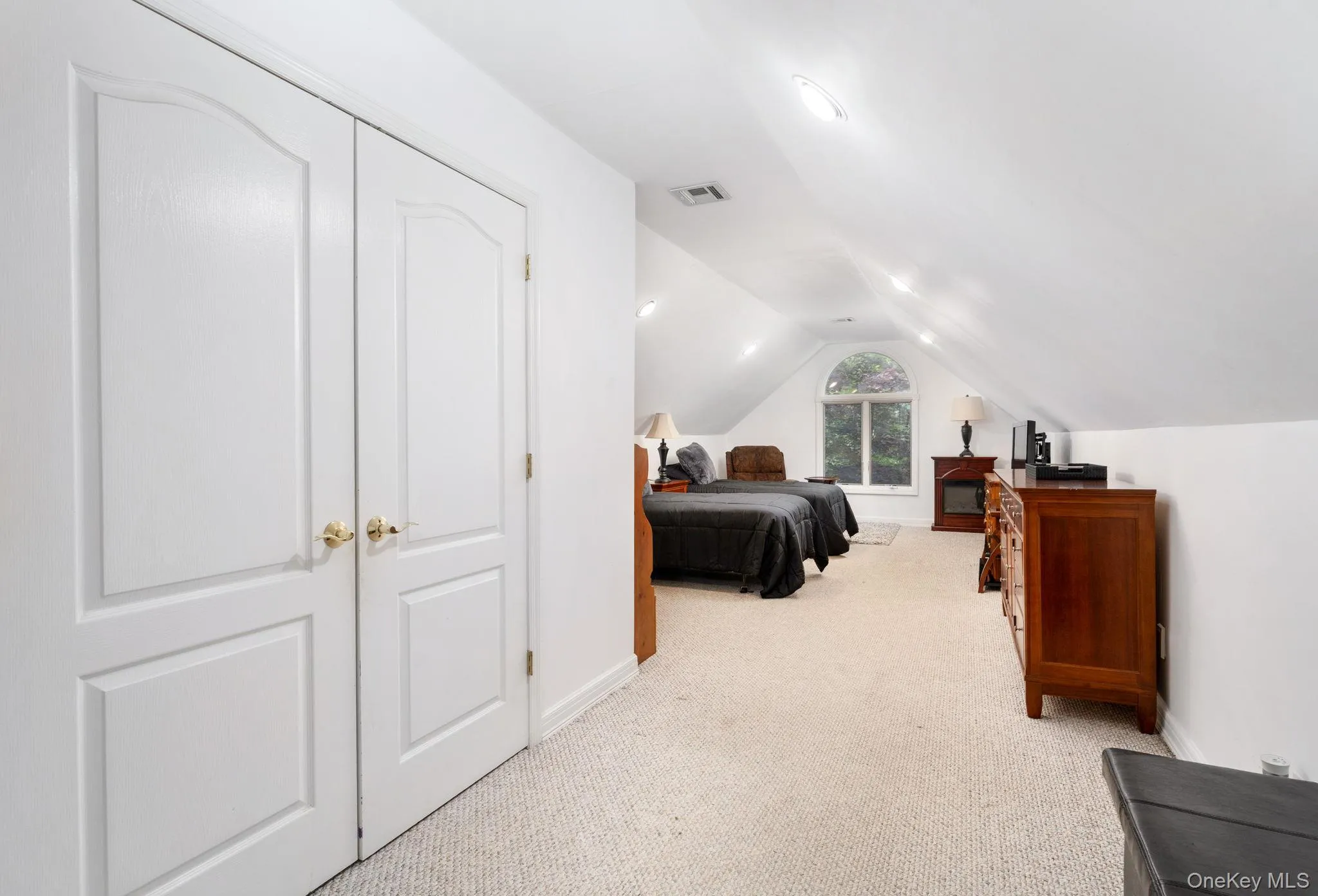 2 Spring Hill Road, Smithtown, NY, 6 Bedrooms Bedrooms, 12 Rooms Rooms,4 BathroomsBathrooms,Residential,For Rent,Spring Hill,0,994674 2 Spring Hill Road, Smithtown, NY, 6 Bedrooms Bedrooms, 12 Rooms Rooms,4 BathroomsBathrooms,Residential,For Rent,Spring Hill,0,994674