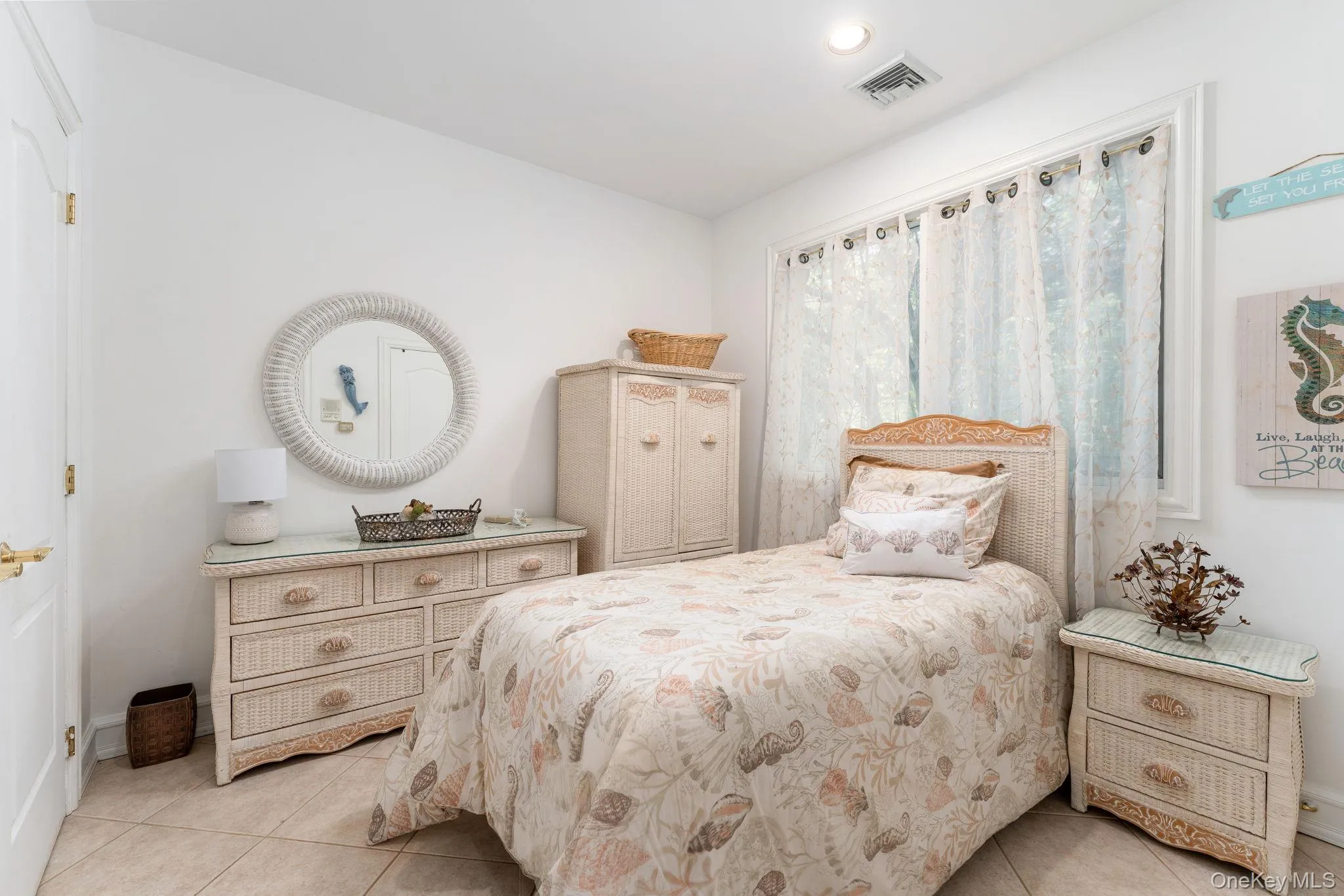 2 Spring Hill Road, Smithtown, NY, 6 Bedrooms Bedrooms, 12 Rooms Rooms,4 BathroomsBathrooms,Residential,For Rent,Spring Hill,0,994674 2 Spring Hill Road, Smithtown, NY, 6 Bedrooms Bedrooms, 12 Rooms Rooms,4 BathroomsBathrooms,Residential,For Rent,Spring Hill,0,994674
