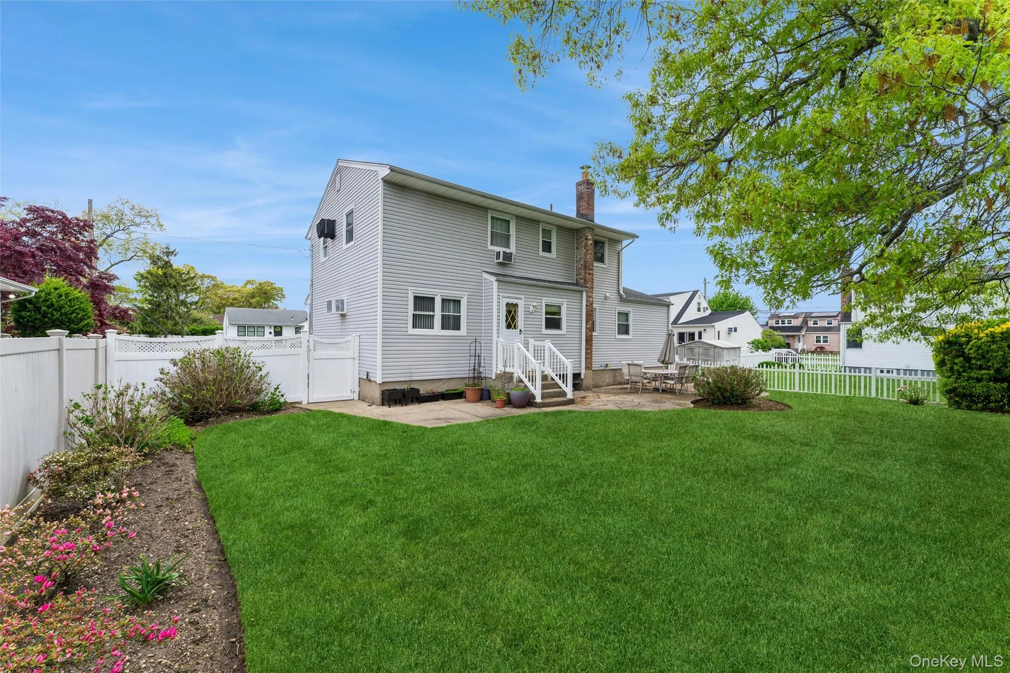 2 2nd Avenue, Oyster Bay, NY, 6 Bedrooms Bedrooms, 10 Rooms Rooms,2 BathroomsBathrooms,Residential,For Rent,2nd,0,994675 2 2nd Avenue, Oyster Bay, NY, 6 Bedrooms Bedrooms, 10 Rooms Rooms,2 BathroomsBathrooms,Residential,For Rent,2nd,0,994675