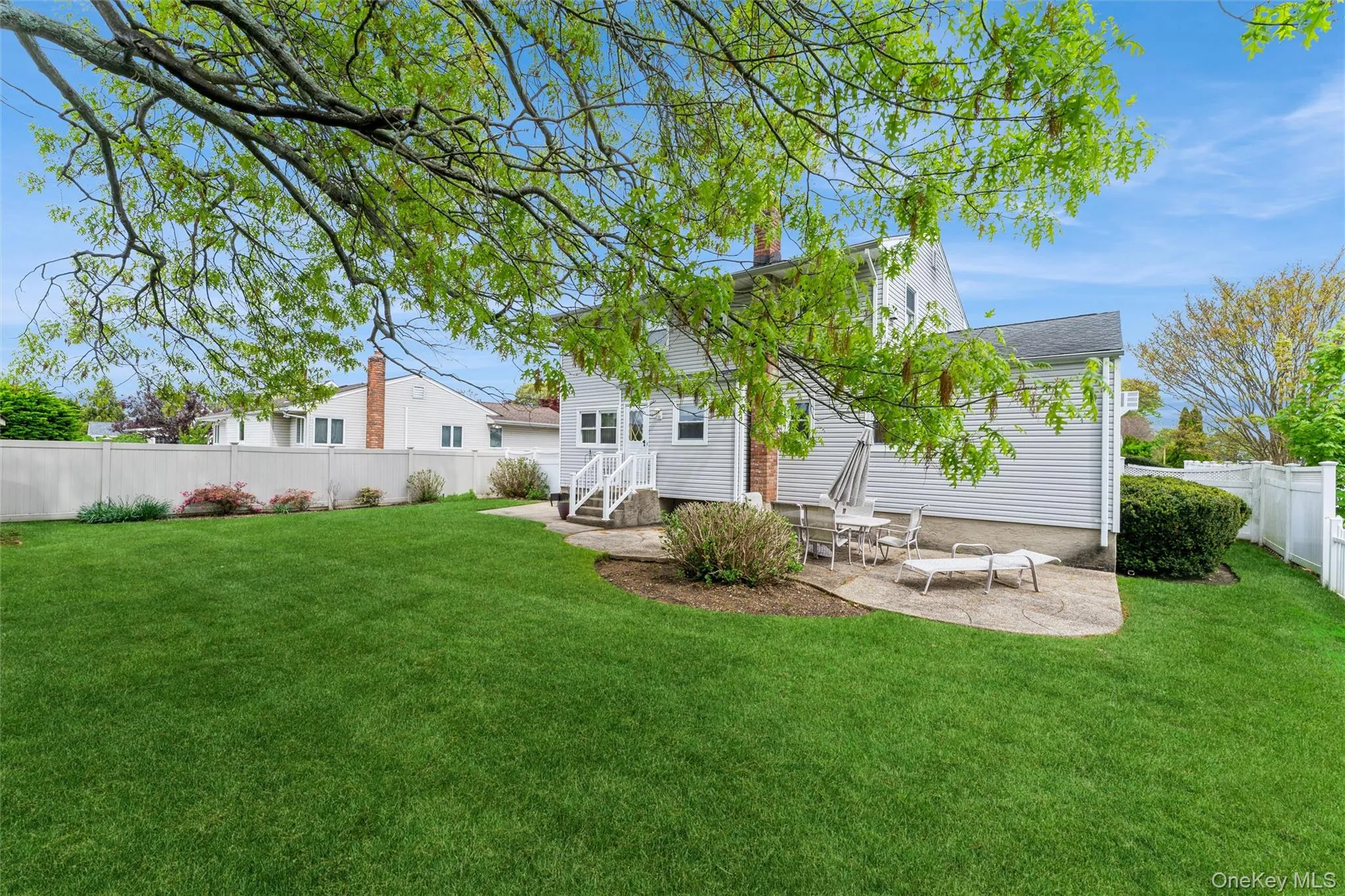 2 2nd Avenue, Oyster Bay, NY, 6 Bedrooms Bedrooms, 10 Rooms Rooms,2 BathroomsBathrooms,Residential,For Rent,2nd,0,994675 2 2nd Avenue, Oyster Bay, NY, 6 Bedrooms Bedrooms, 10 Rooms Rooms,2 BathroomsBathrooms,Residential,For Rent,2nd,0,994675