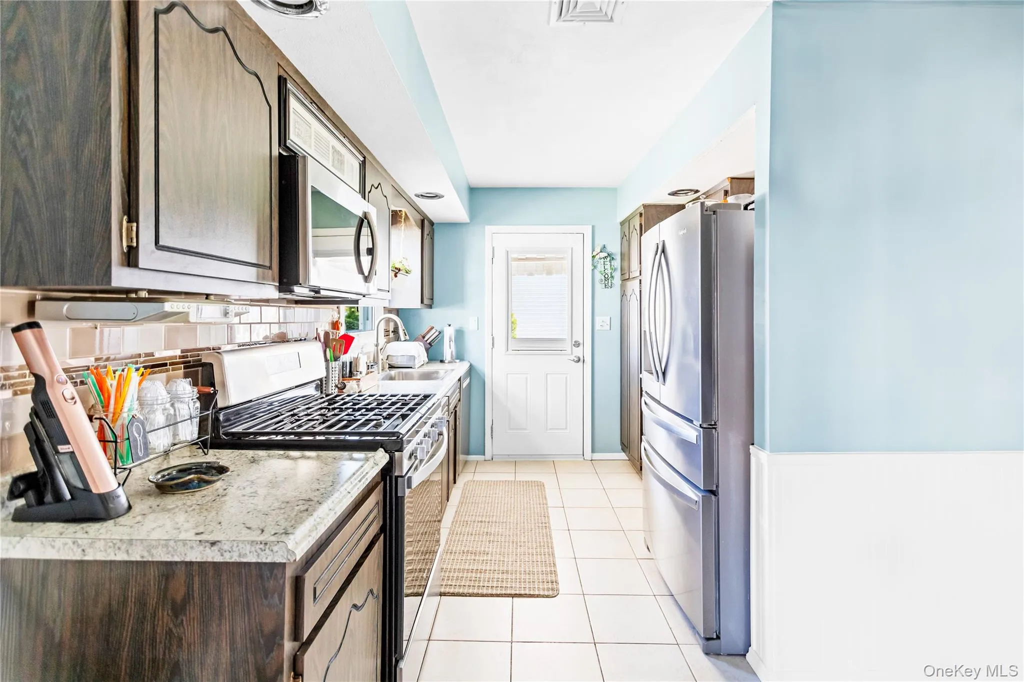 1080 Bay Shore Avenue, Islip, NY, 3 Bedrooms Bedrooms, 7 Rooms Rooms,1 BathroomBathrooms,Residential,For Rent,Bay Shore,0,994682 1080 Bay Shore Avenue, Islip, NY, 3 Bedrooms Bedrooms, 7 Rooms Rooms,1 BathroomBathrooms,Residential,For Rent,Bay Shore,0,994682