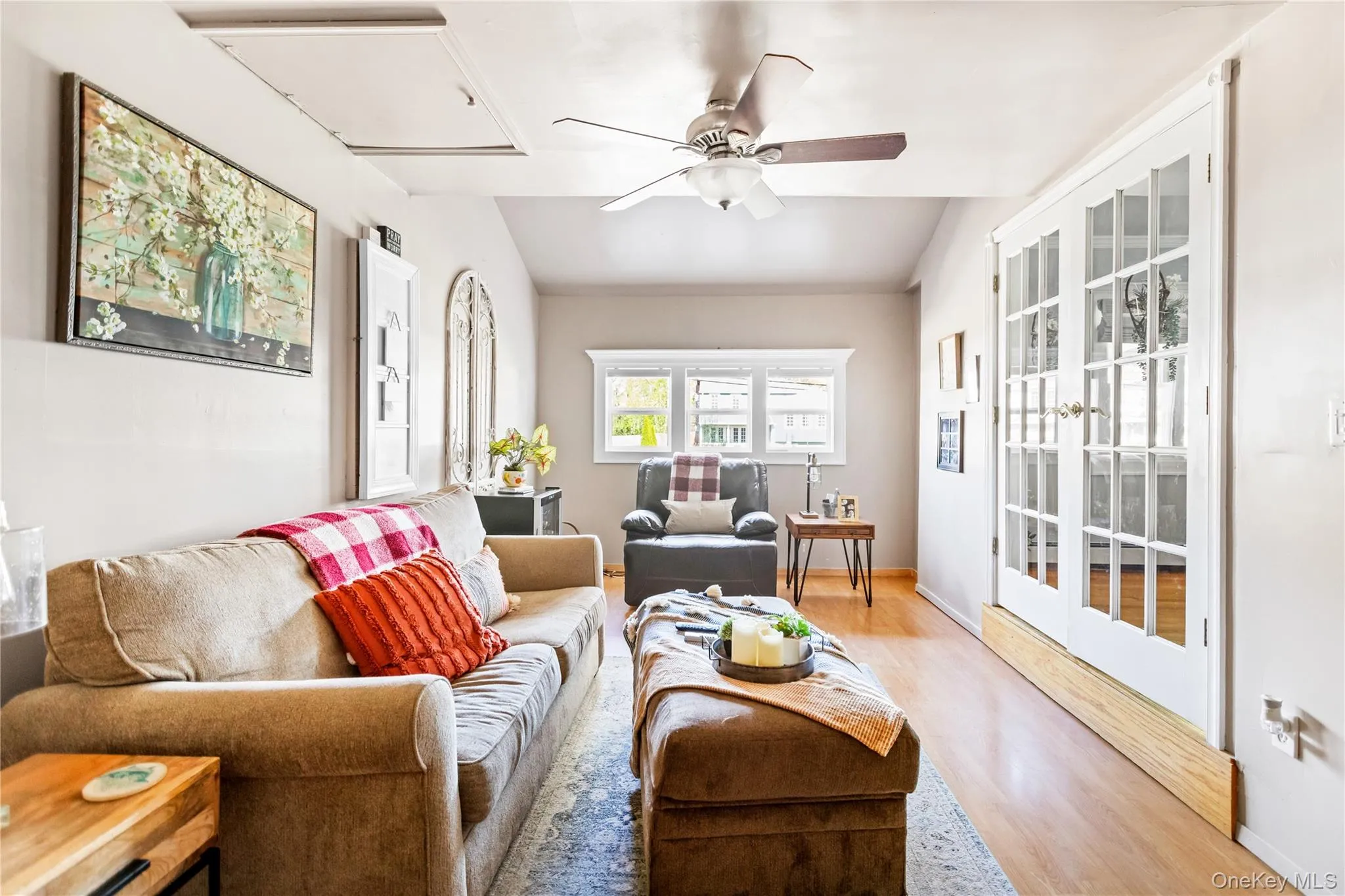 1080 Bay Shore Avenue, Islip, NY, 3 Bedrooms Bedrooms, 7 Rooms Rooms,1 BathroomBathrooms,Residential,For Rent,Bay Shore,0,994682 1080 Bay Shore Avenue, Islip, NY, 3 Bedrooms Bedrooms, 7 Rooms Rooms,1 BathroomBathrooms,Residential,For Rent,Bay Shore,0,994682