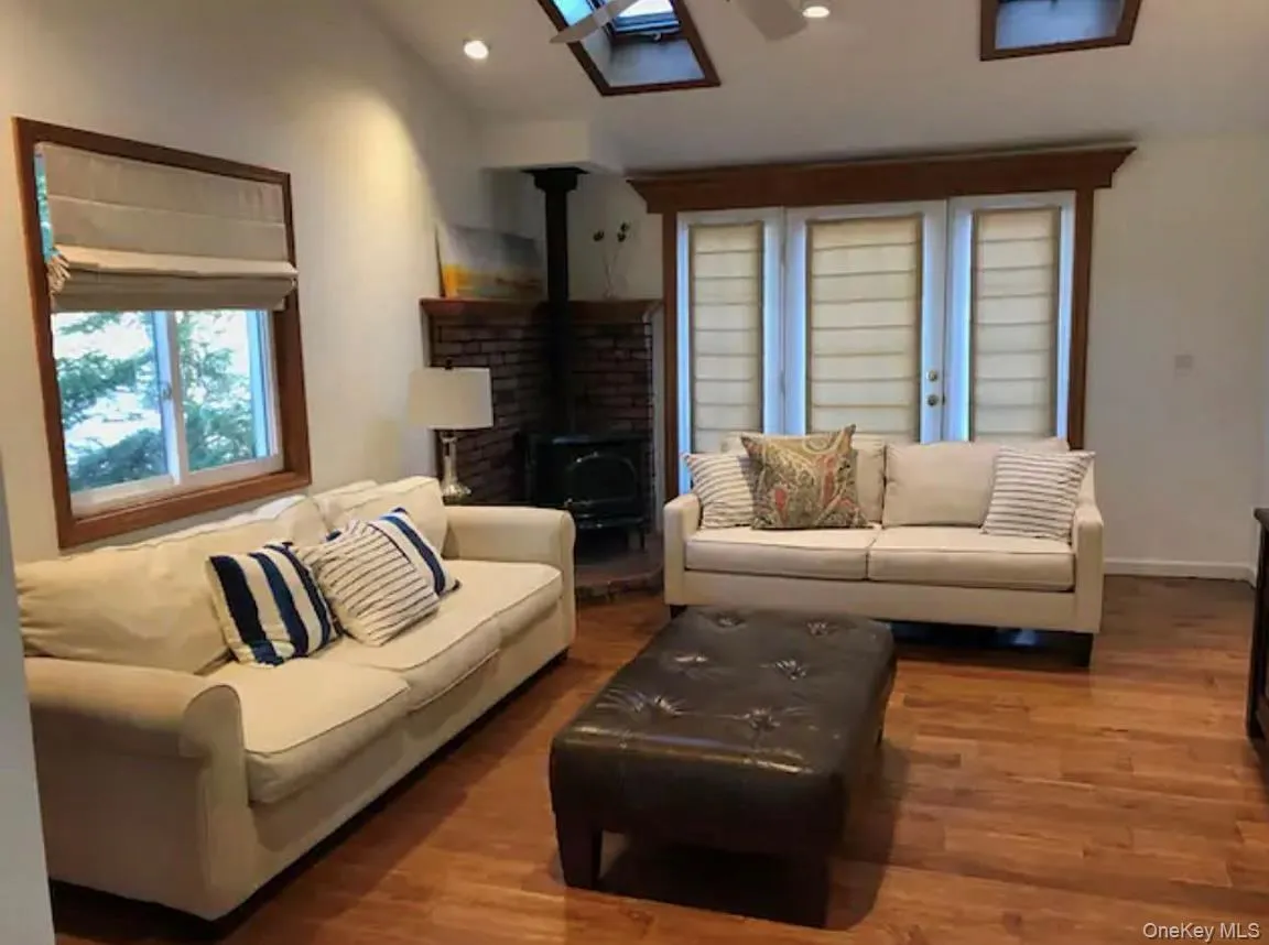 41 Columbine Avenue, Southampton, NY, 6 Bedrooms Bedrooms, 12 Rooms Rooms,4 BathroomsBathrooms,Residential Lease,For Rent,Columbine,0,994697 41 Columbine Avenue, Southampton, NY, 6 Bedrooms Bedrooms, 12 Rooms Rooms,4 BathroomsBathrooms,Residential Lease,For Rent,Columbine,0,994697