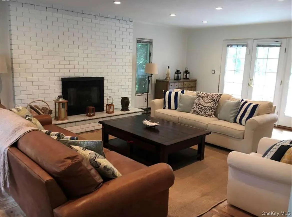 41 Columbine Avenue, Southampton, NY, 6 Bedrooms Bedrooms, 12 Rooms Rooms,4 BathroomsBathrooms,Residential Lease,For Rent,Columbine,0,994697 41 Columbine Avenue, Southampton, NY, 6 Bedrooms Bedrooms, 12 Rooms Rooms,4 BathroomsBathrooms,Residential Lease,For Rent,Columbine,0,994697