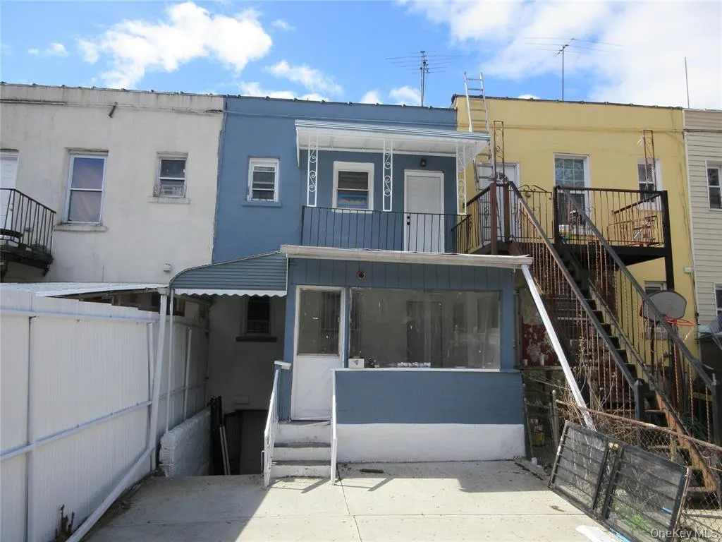 949 213th Street, New York, NY, 3 Bedrooms Bedrooms, 5 Rooms Rooms,1 BathroomBathrooms,Residential Lease,For Rent,213th,0,994744 949 213th Street, New York, NY, 3 Bedrooms Bedrooms, 5 Rooms Rooms,1 BathroomBathrooms,Residential Lease,For Rent,213th,0,994744