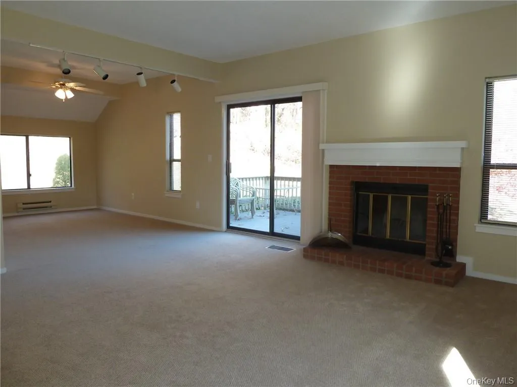 288 Heritage Hills, Somers, NY, 1 Bedroom Bedrooms, 4 Rooms Rooms,1 BathroomBathrooms,Residential Lease,For Rent,Heritage,0,994751 288 Heritage Hills, Somers, NY, 1 Bedroom Bedrooms, 4 Rooms Rooms,1 BathroomBathrooms,Residential Lease,For Rent,Heritage,0,994751