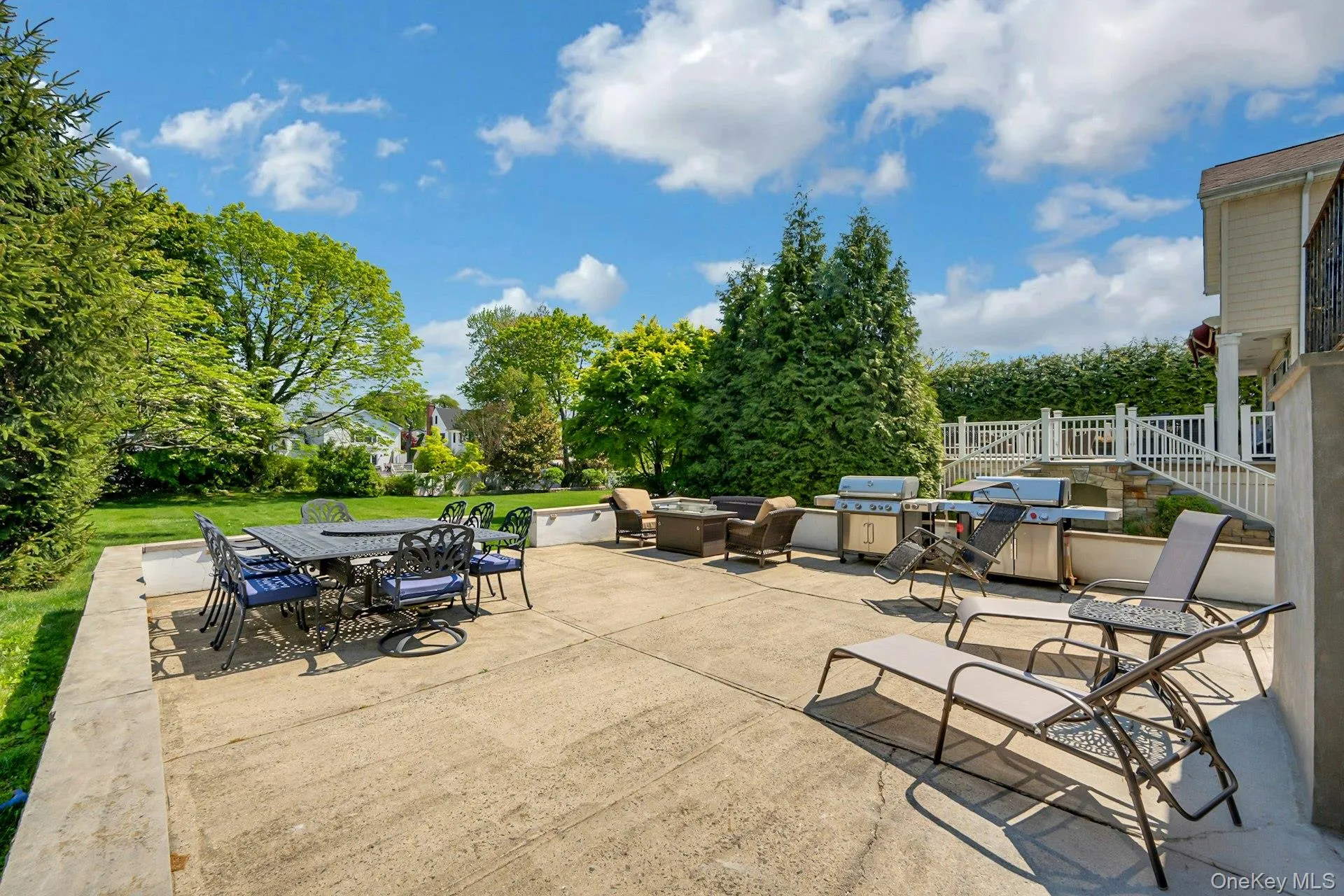 Large patio, perfect for entertaining Large patio, perfect for entertaining