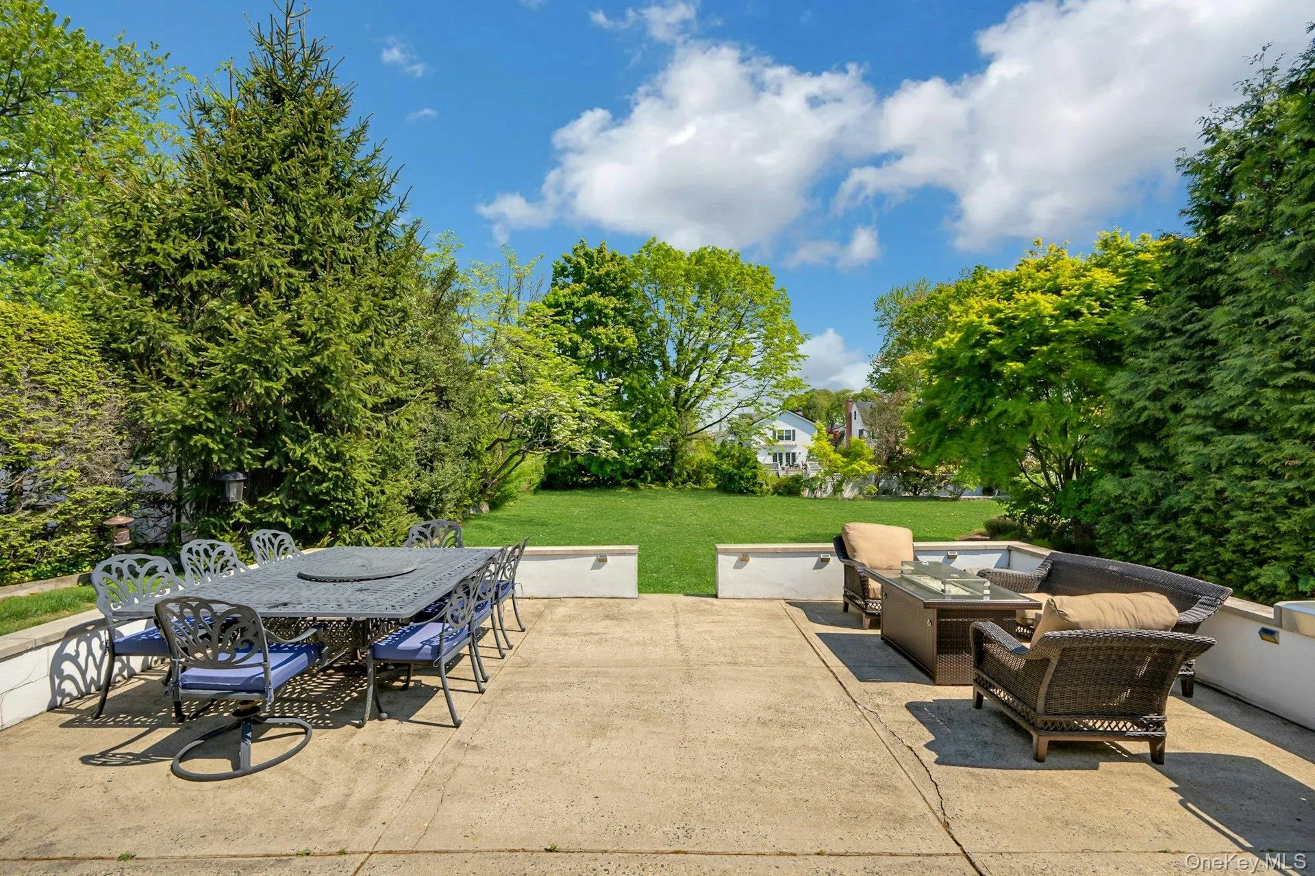 Wow, a view from the patio showing the beautiful lush yard Wow, a view from the patio showing the beautiful lush yard