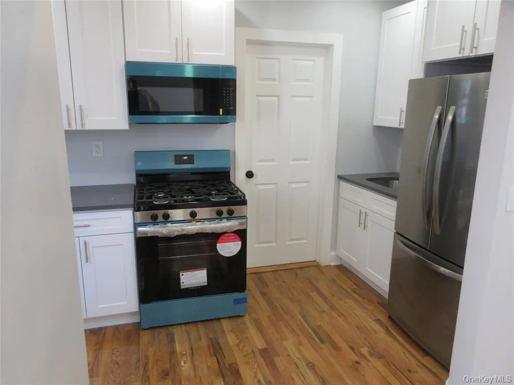 949 213th Street, New York, NY, 3 Bedrooms Bedrooms, 5 Rooms Rooms,1 BathroomBathrooms,Residential Lease,For Rent,213th,0,994754 949 213th Street, New York, NY, 3 Bedrooms Bedrooms, 5 Rooms Rooms,1 BathroomBathrooms,Residential Lease,For Rent,213th,0,994754