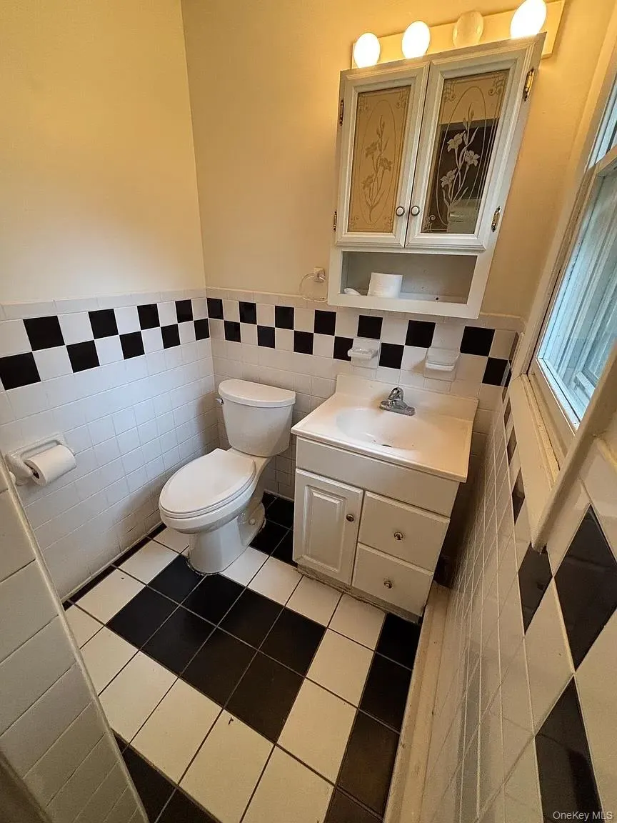 2 Partington Place, New Paltz, NY, 5 Bedrooms Bedrooms, 10 Rooms Rooms,2 BathroomsBathrooms,Residential Lease,For Rent,Partington,0,994766 2 Partington Place, New Paltz, NY, 5 Bedrooms Bedrooms, 10 Rooms Rooms,2 BathroomsBathrooms,Residential Lease,For Rent,Partington,0,994766
