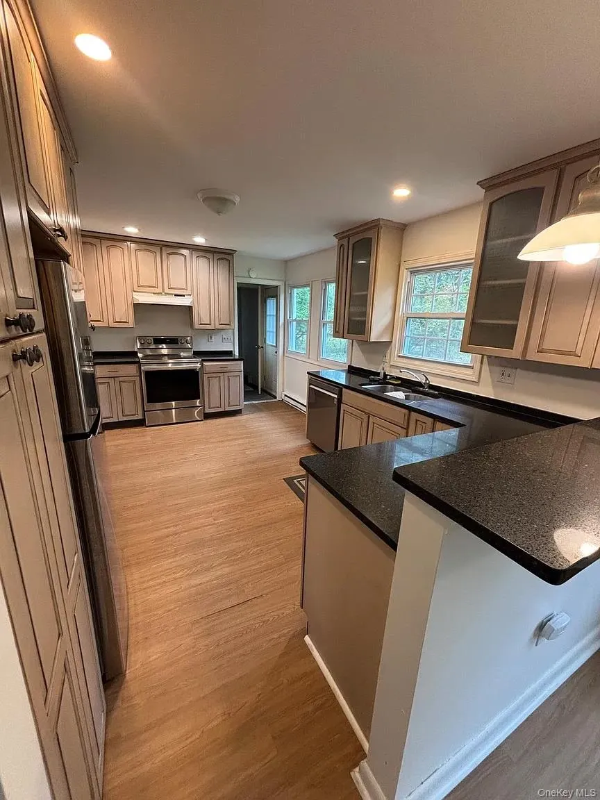 2 Partington Place, New Paltz, NY, 5 Bedrooms Bedrooms, 10 Rooms Rooms,2 BathroomsBathrooms,Residential Lease,For Rent,Partington,0,994766 2 Partington Place, New Paltz, NY, 5 Bedrooms Bedrooms, 10 Rooms Rooms,2 BathroomsBathrooms,Residential Lease,For Rent,Partington,0,994766