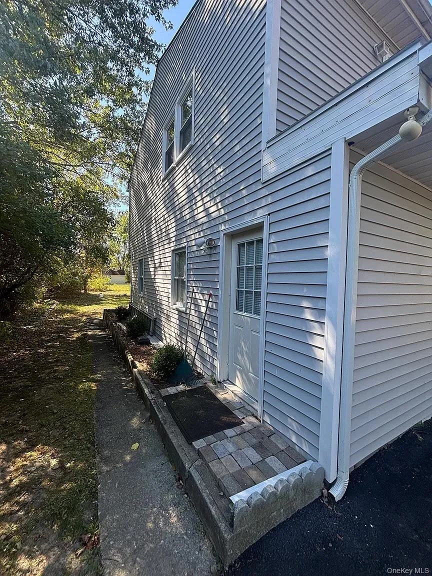 2 Partington Place, New Paltz, NY, 5 Bedrooms Bedrooms, 10 Rooms Rooms,2 BathroomsBathrooms,Residential Lease,For Rent,Partington,0,994766 2 Partington Place, New Paltz, NY, 5 Bedrooms Bedrooms, 10 Rooms Rooms,2 BathroomsBathrooms,Residential Lease,For Rent,Partington,0,994766