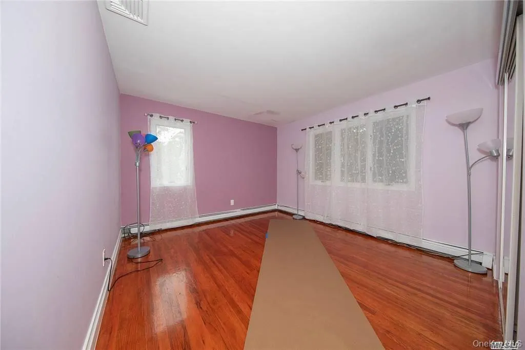 Glossy hardwood floors, walk in closet. Glossy hardwood floors, walk in closet.