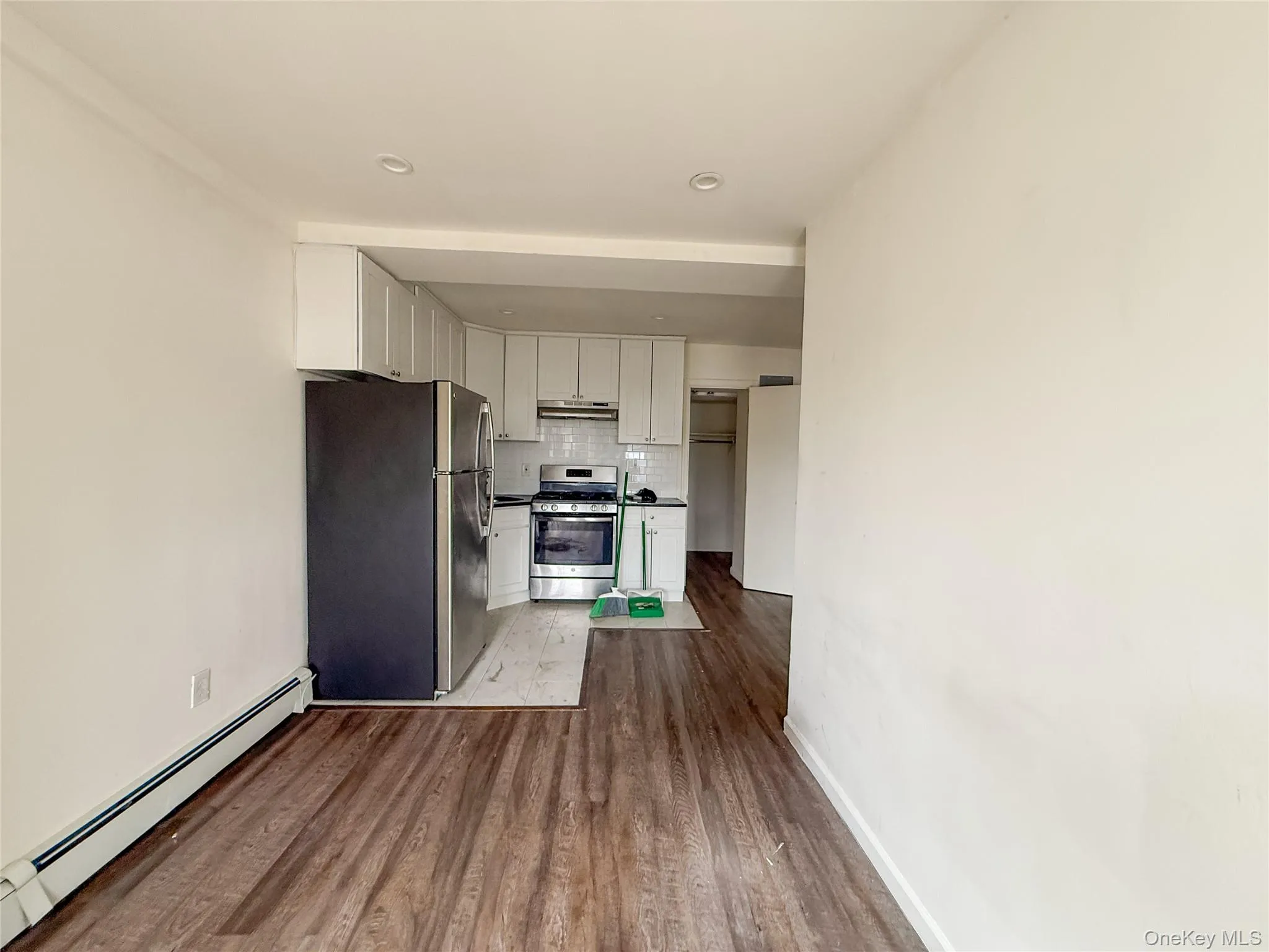 765 Shore Road, Long Beach, NY, 1 Bedroom Bedrooms, 4 Rooms Rooms,1 BathroomBathrooms,Residential Lease,For Rent,Shore,0,994775 765 Shore Road, Long Beach, NY, 1 Bedroom Bedrooms, 4 Rooms Rooms,1 BathroomBathrooms,Residential Lease,For Rent,Shore,0,994775