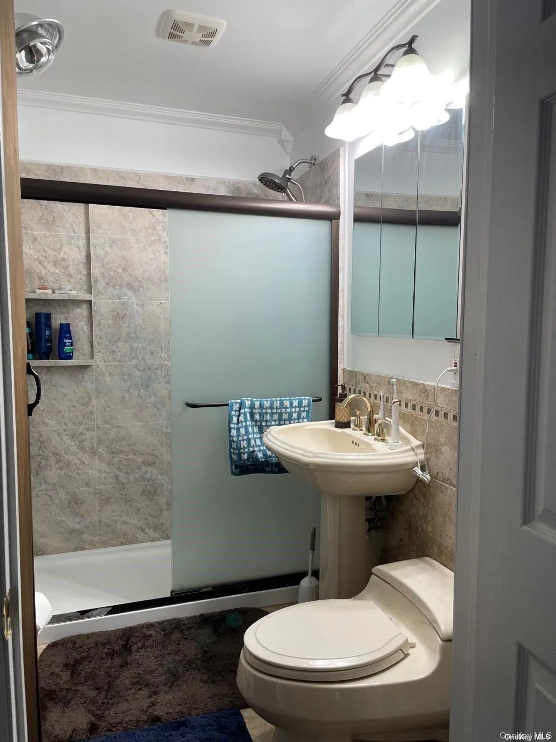 59 Wolcott Road, Hempstead, NY, 2 Bedrooms Bedrooms, 5 Rooms Rooms,1 BathroomBathrooms,Residential Lease,For Rent,Wolcott,0,994790 59 Wolcott Road, Hempstead, NY, 2 Bedrooms Bedrooms, 5 Rooms Rooms,1 BathroomBathrooms,Residential Lease,For Rent,Wolcott,0,994790