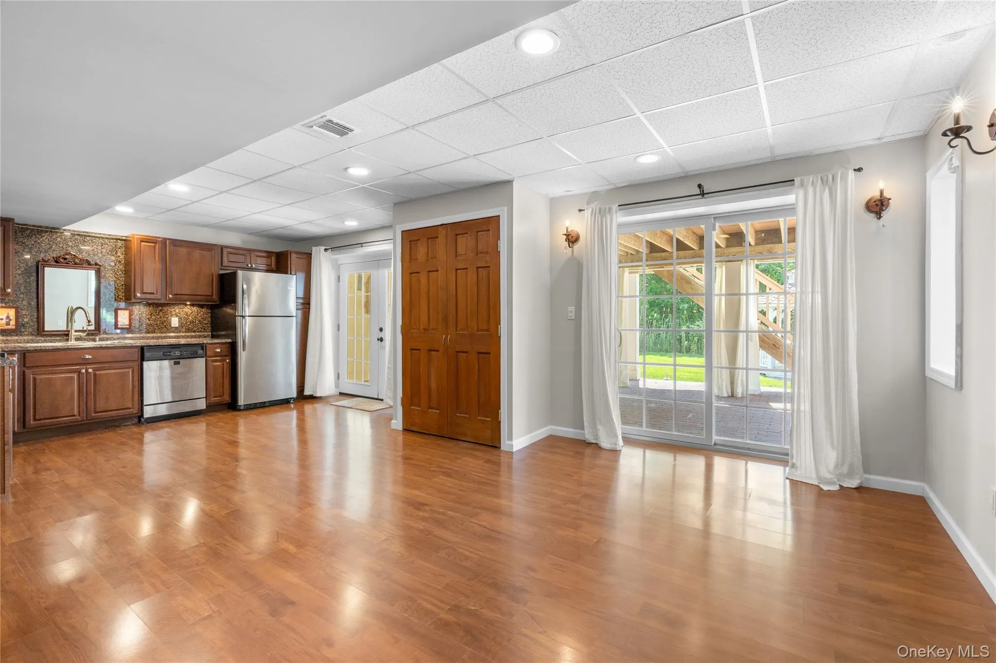 3 Dover Court, Riverhead, NY, 5 Bedrooms Bedrooms, 9 Rooms Rooms,3 BathroomsBathrooms,Residential Sale,For Rent,Dover,0,994795 3 Dover Court, Riverhead, NY, 5 Bedrooms Bedrooms, 9 Rooms Rooms,3 BathroomsBathrooms,Residential Sale,For Rent,Dover,0,994795
