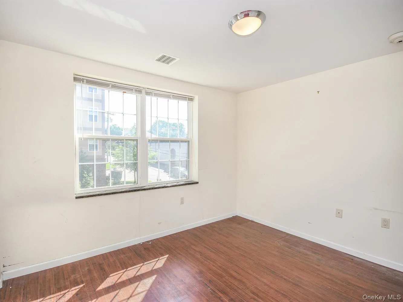 200 Carney Street, Glen Cove, NY, 2 Bedrooms Bedrooms, 3 Rooms Rooms,1 BathroomBathrooms,Residential Lease,For Rent,Carney,0,994814 200 Carney Street, Glen Cove, NY, 2 Bedrooms Bedrooms, 3 Rooms Rooms,1 BathroomBathrooms,Residential Lease,For Rent,Carney,0,994814