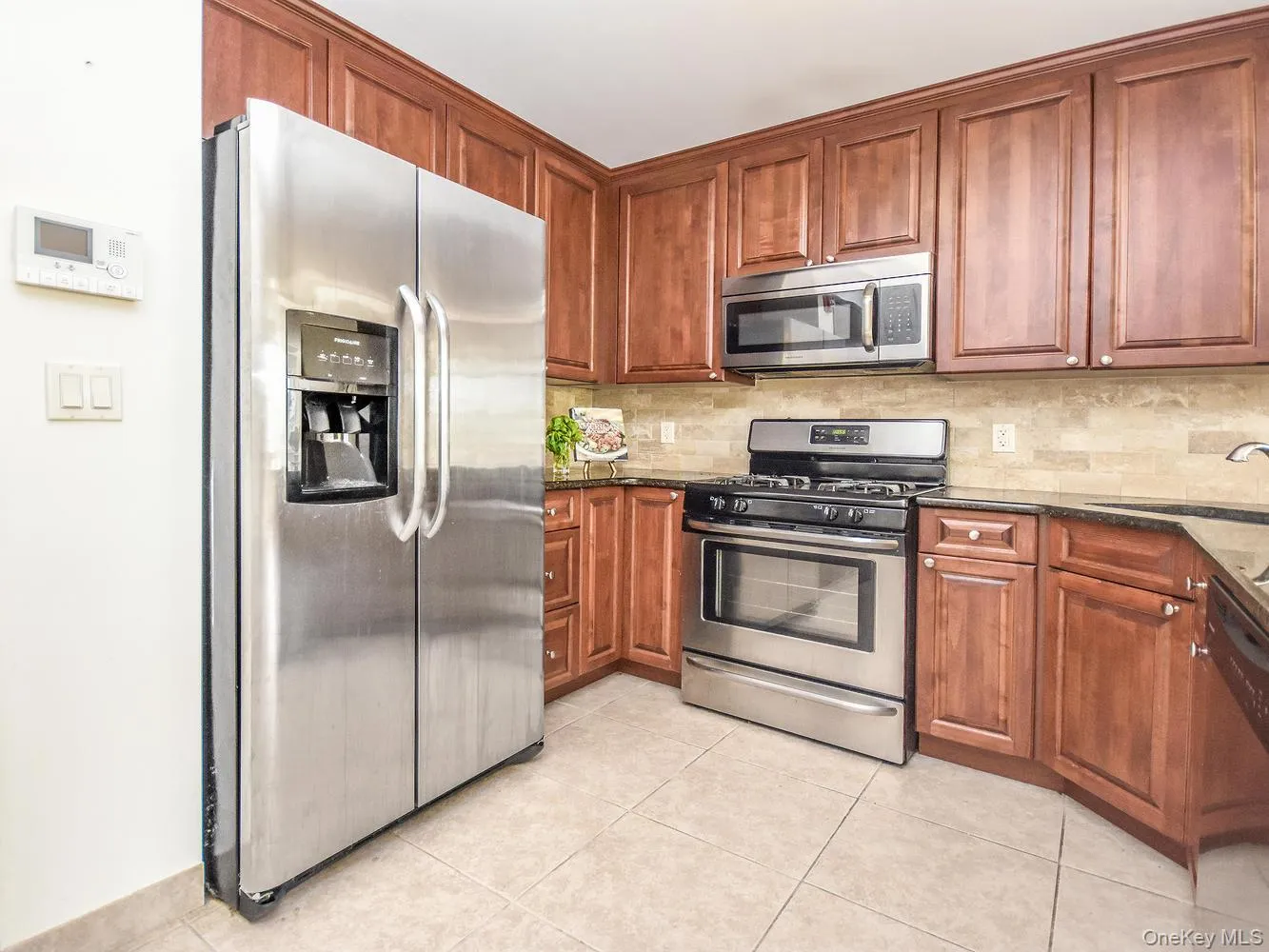 200 Carney Street, Glen Cove, NY, 2 Bedrooms Bedrooms, 3 Rooms Rooms,1 BathroomBathrooms,Residential Lease,For Rent,Carney,0,994814 200 Carney Street, Glen Cove, NY, 2 Bedrooms Bedrooms, 3 Rooms Rooms,1 BathroomBathrooms,Residential Lease,For Rent,Carney,0,994814
