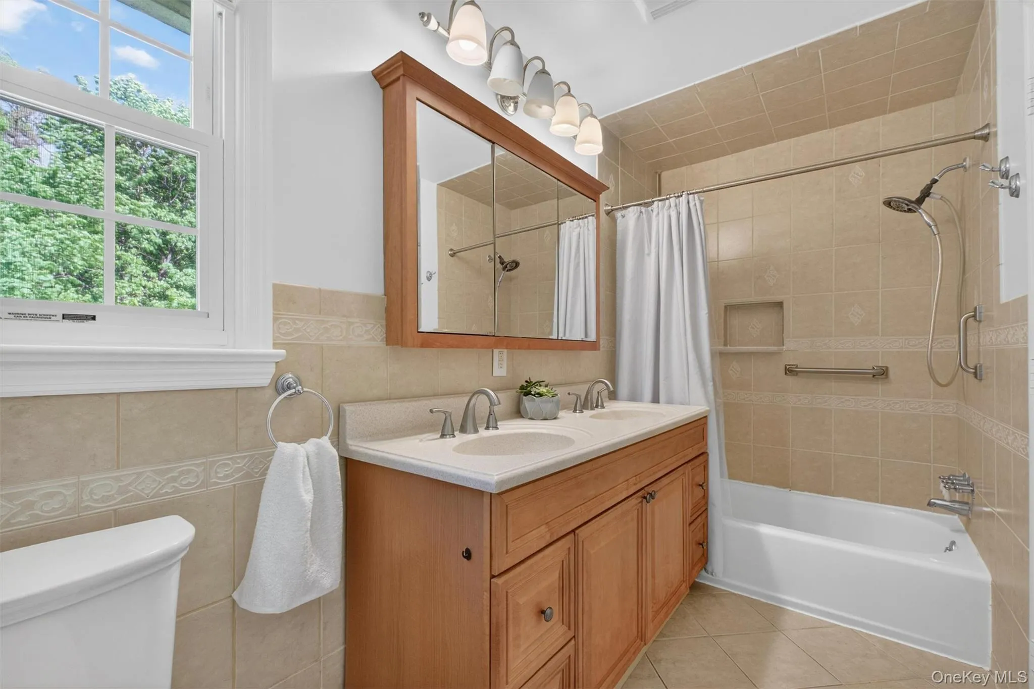14 Victor Lane, Poughkeepsie, NY, 4 Bedrooms Bedrooms, 8 Rooms Rooms,3 BathroomsBathrooms,Residential,For Rent,Victor,0,994817 14 Victor Lane, Poughkeepsie, NY, 4 Bedrooms Bedrooms, 8 Rooms Rooms,3 BathroomsBathrooms,Residential,For Rent,Victor,0,994817