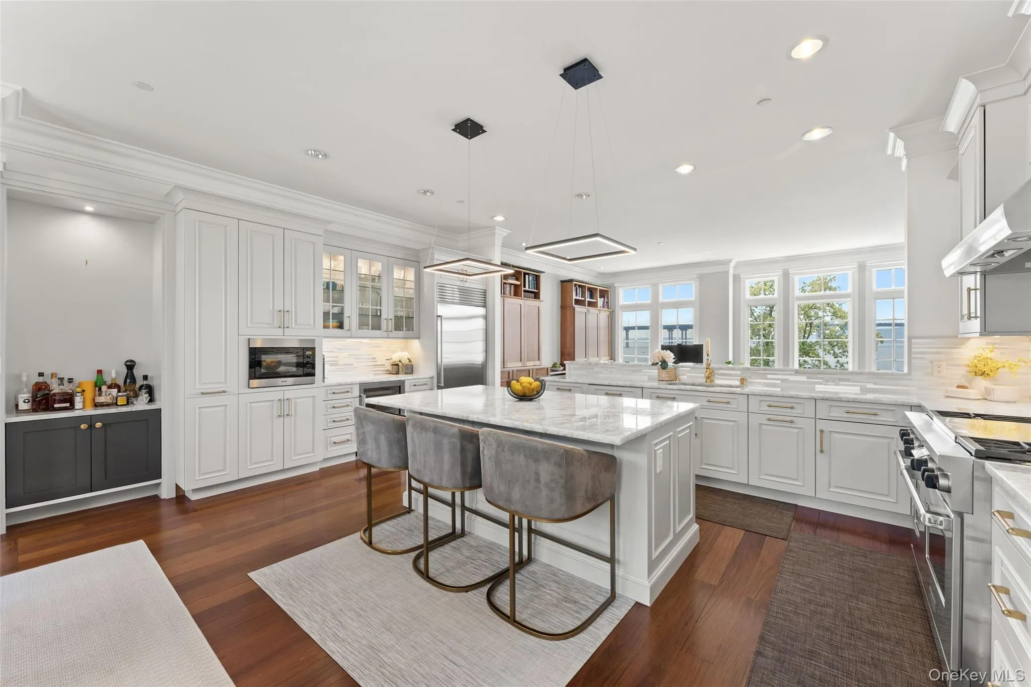 Open concept chef's kitchen Open concept chef's kitchen