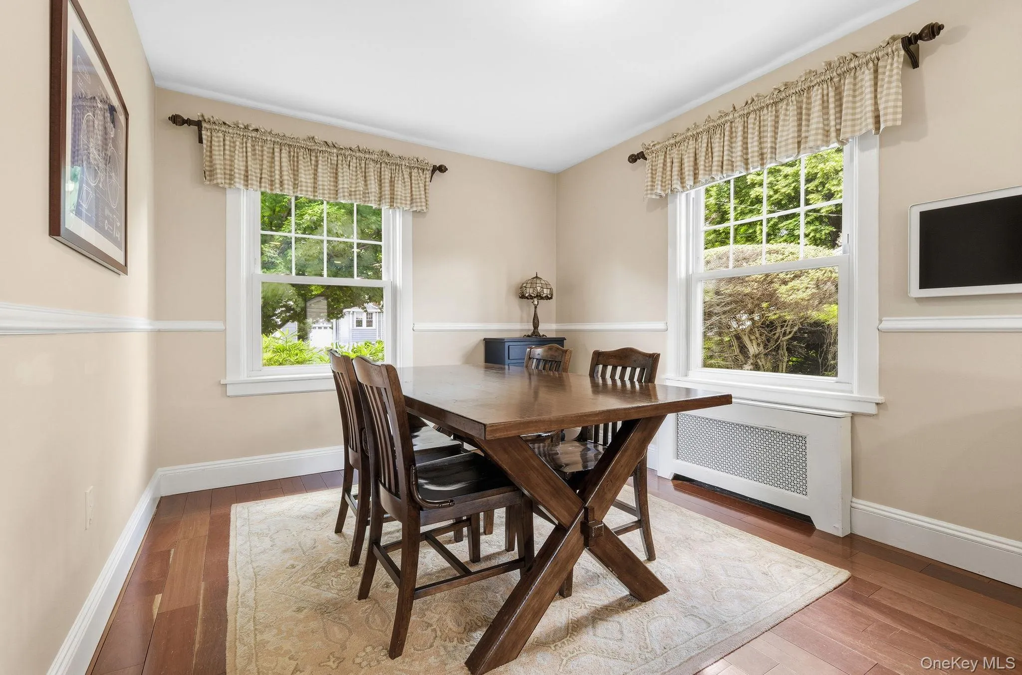 The dining area seamlessly connects to the kitchen, making everyday meals and entertaining effortless. The dining area seamlessly connects to the kitchen, making everyday meals and entertaining effortless.