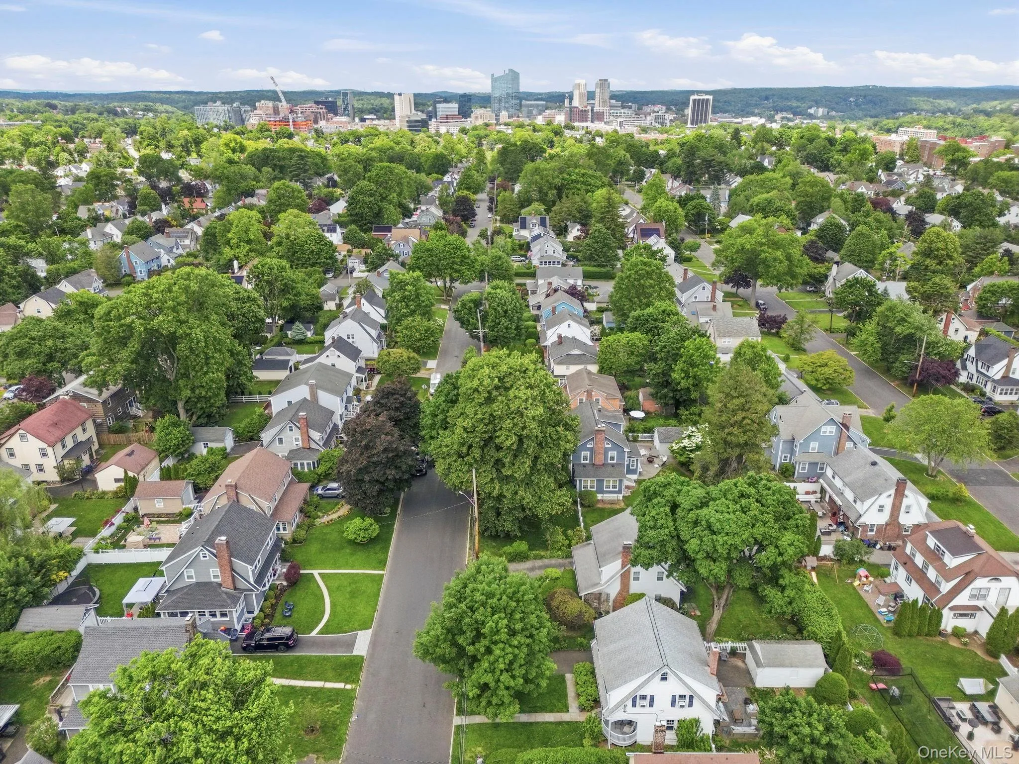 Enjoy a connected lifestyle with shops, restaurants, recreation, and commuting options nearby. Enjoy a connected lifestyle with shops, restaurants, recreation, and commuting options nearby.