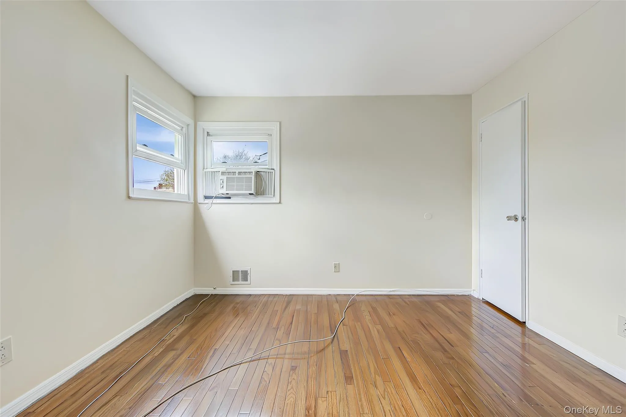 109-18 177th Street, New York, NY, 3 Bedrooms Bedrooms, 9 Rooms Rooms,2 BathroomsBathrooms,Residential,For Rent,177th,0,994856 109-18 177th Street, New York, NY, 3 Bedrooms Bedrooms, 9 Rooms Rooms,2 BathroomsBathrooms,Residential,For Rent,177th,0,994856