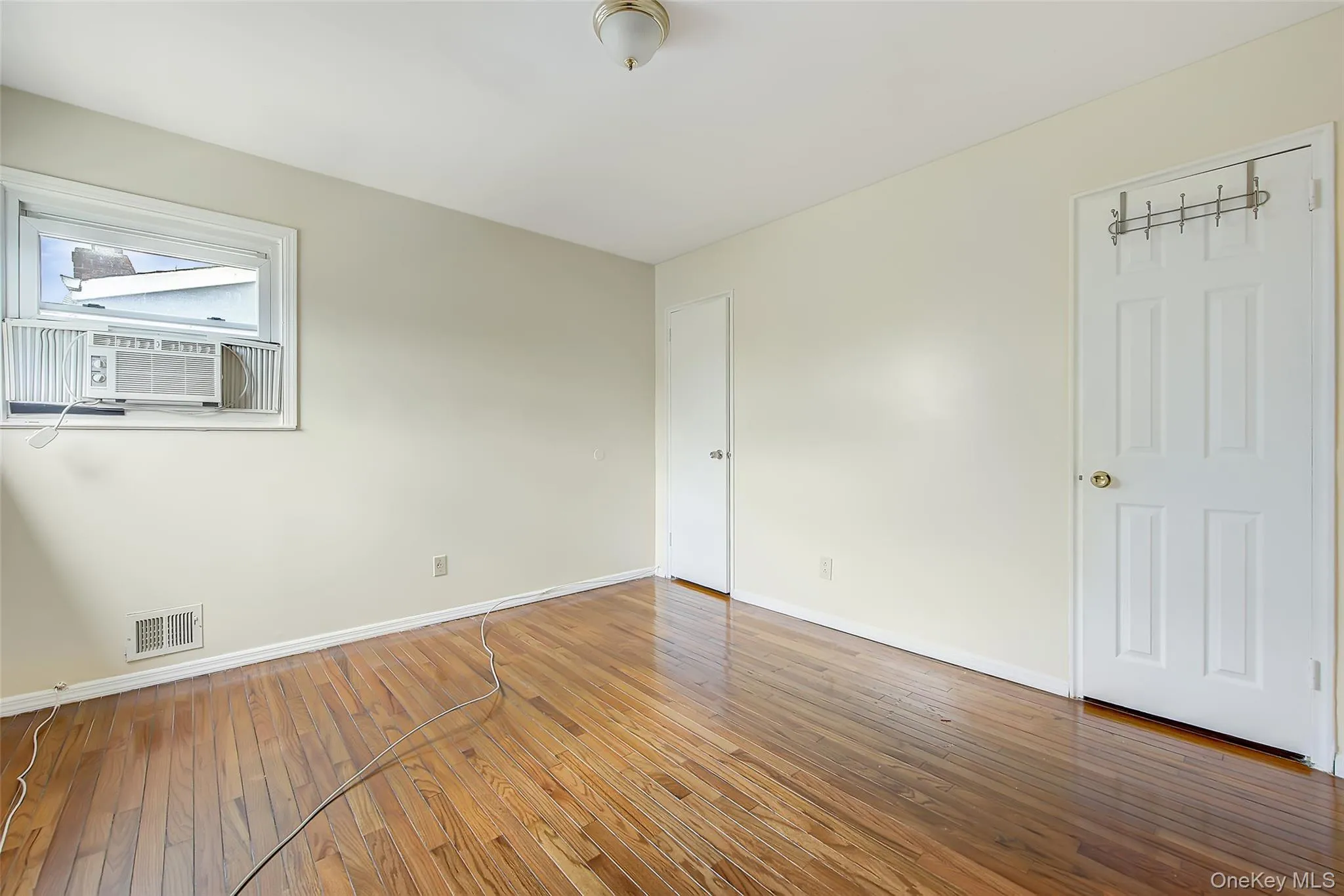 109-18 177th Street, New York, NY, 3 Bedrooms Bedrooms, 9 Rooms Rooms,2 BathroomsBathrooms,Residential,For Rent,177th,0,994856 109-18 177th Street, New York, NY, 3 Bedrooms Bedrooms, 9 Rooms Rooms,2 BathroomsBathrooms,Residential,For Rent,177th,0,994856