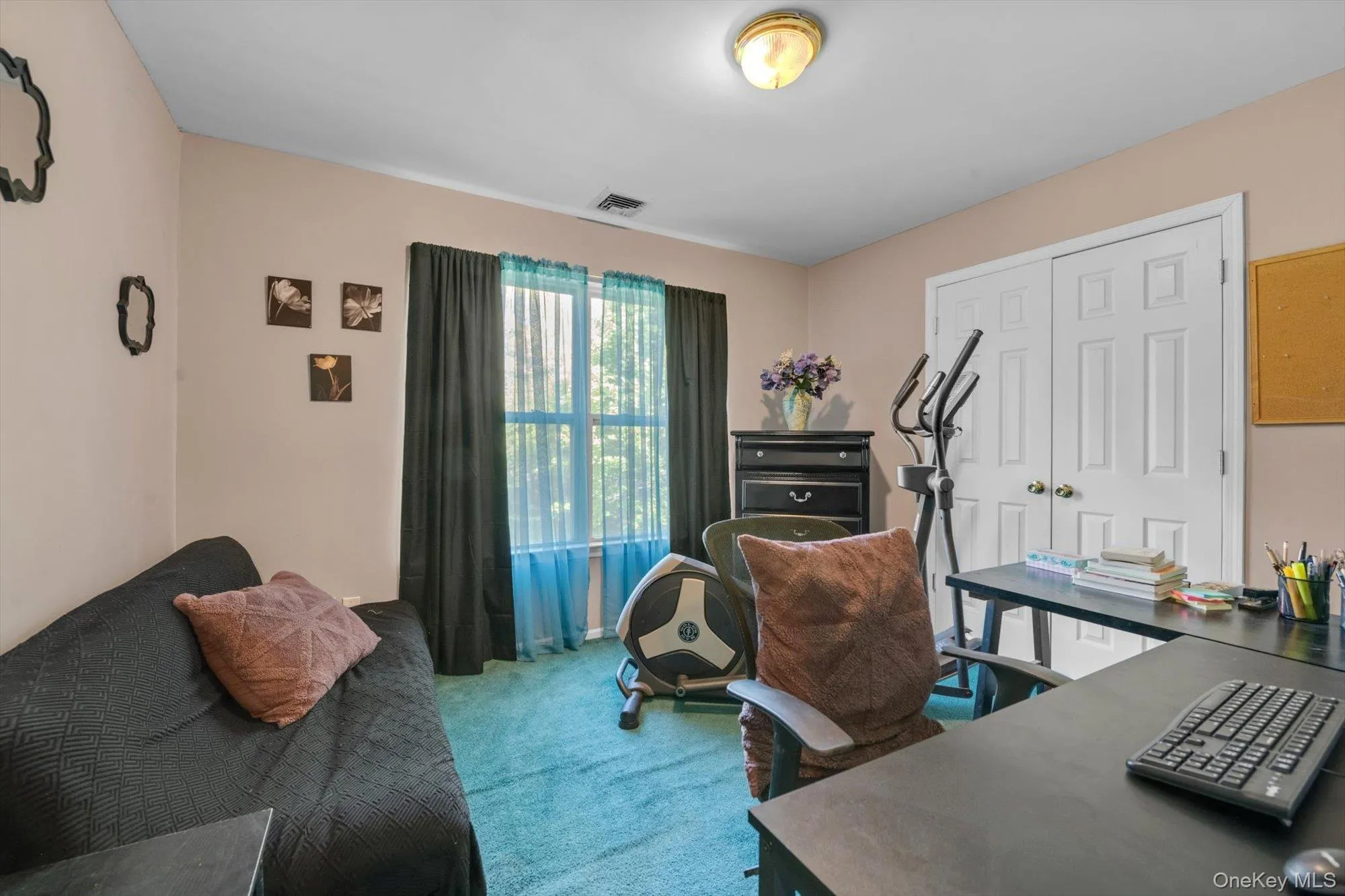 9 Paddock Lane, Brookhaven, NY, 6 Bedrooms Bedrooms, 10 Rooms Rooms,2 BathroomsBathrooms,Residential Sale,For Rent,Paddock,0,994889 9 Paddock Lane, Brookhaven, NY, 6 Bedrooms Bedrooms, 10 Rooms Rooms,2 BathroomsBathrooms,Residential Sale,For Rent,Paddock,0,994889