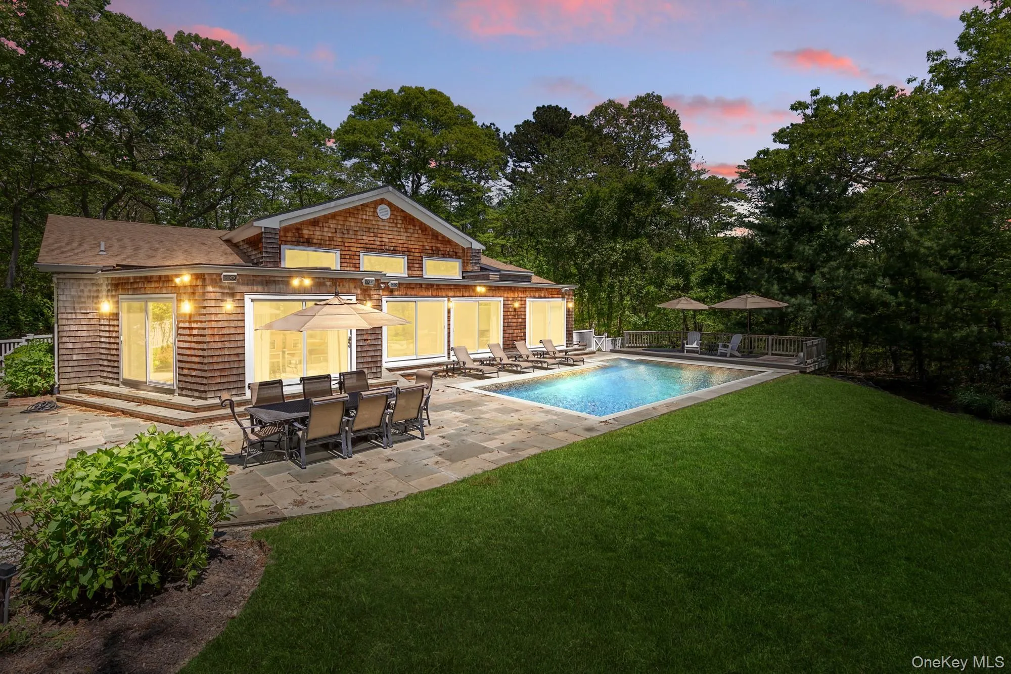 4 Lakewood Lane, Southampton, New York 11959