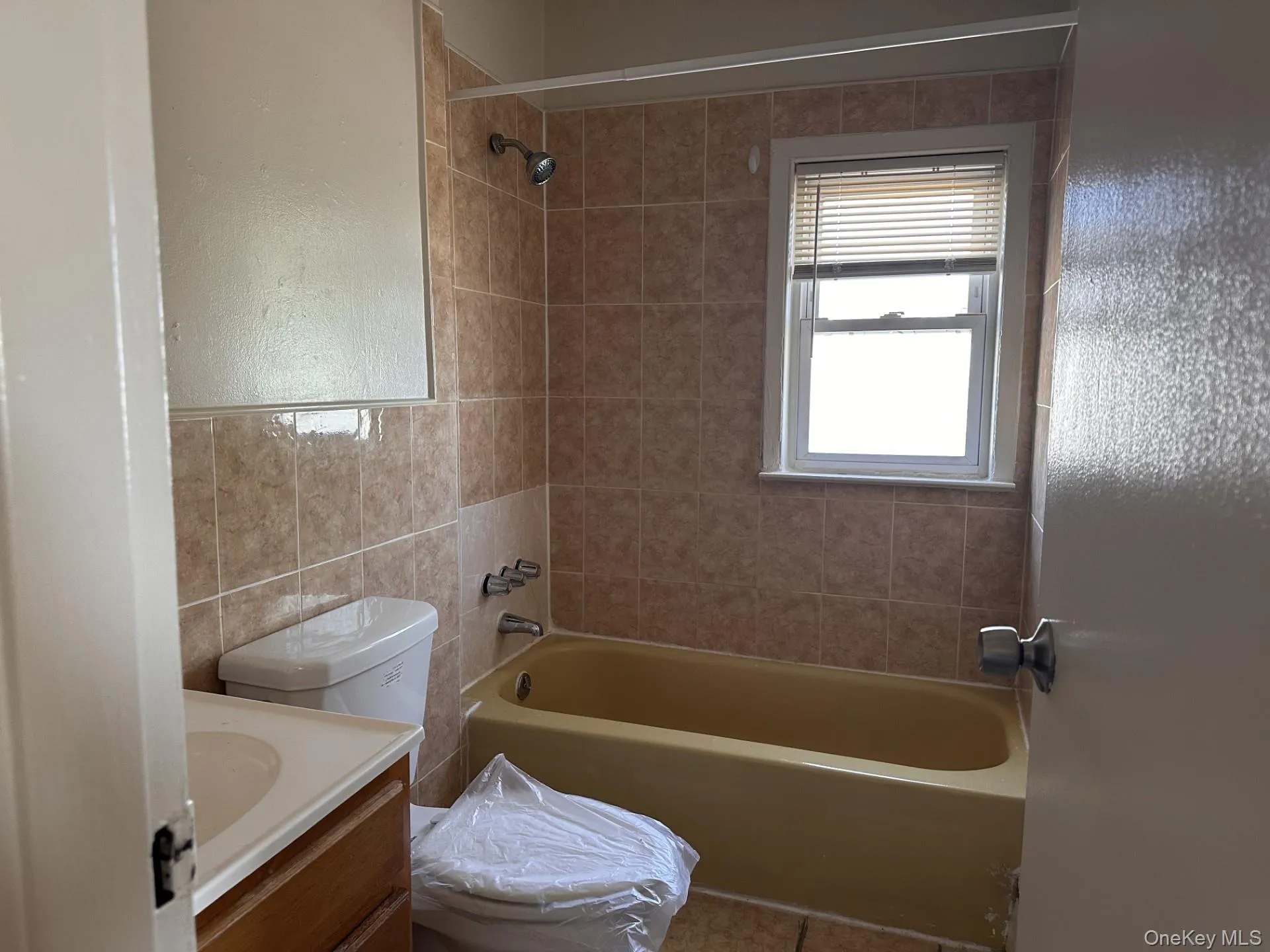 133 Dubois Avenue, Hempstead, NY, 1 Bedroom Bedrooms, 4 Rooms Rooms,1 BathroomBathrooms,Residential Lease,For Rent,Dubois,0,994905 133 Dubois Avenue, Hempstead, NY, 1 Bedroom Bedrooms, 4 Rooms Rooms,1 BathroomBathrooms,Residential Lease,For Rent,Dubois,0,994905