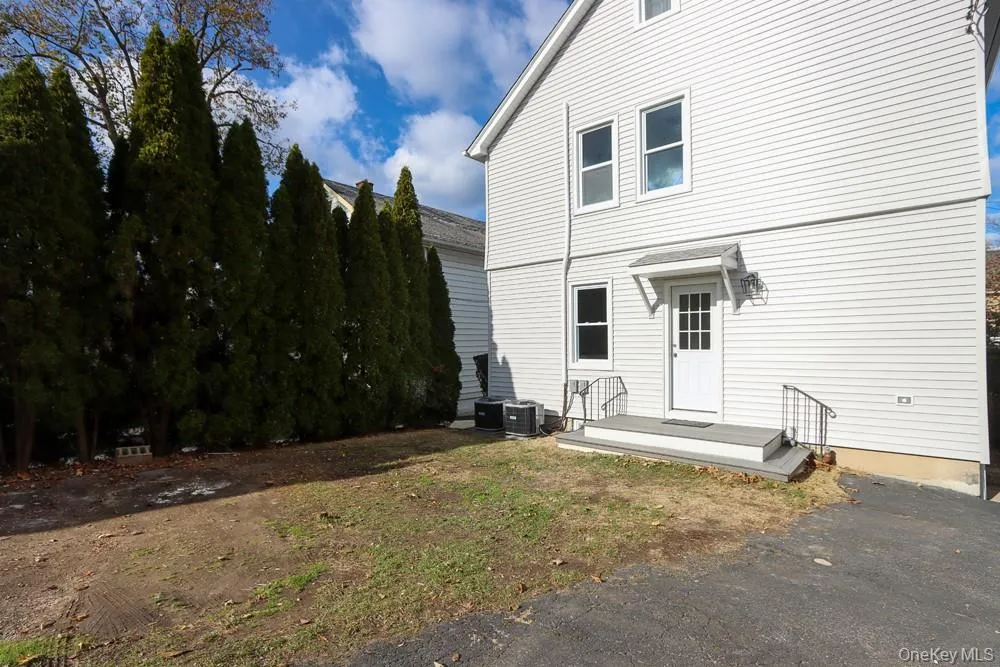10 Ohio Avenue, North Hempstead, NY, 3 Bedrooms Bedrooms, 6 Rooms Rooms,1 BathroomBathrooms,Residential Lease,For Rent,Ohio,0,994912 10 Ohio Avenue, North Hempstead, NY, 3 Bedrooms Bedrooms, 6 Rooms Rooms,1 BathroomBathrooms,Residential Lease,For Rent,Ohio,0,994912