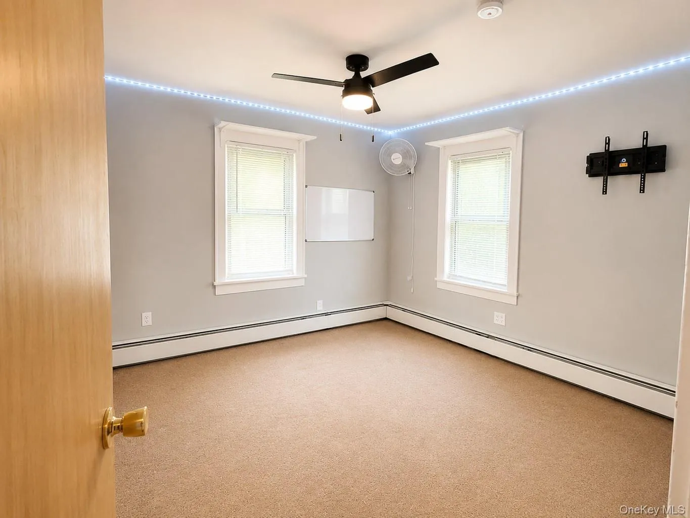 79 Silver Spring Road, New Windsor, NY, 2 Bedrooms Bedrooms, 5 Rooms Rooms,1 BathroomBathrooms,Residential,For Rent,Silver Spring,0,994919 79 Silver Spring Road, New Windsor, NY, 2 Bedrooms Bedrooms, 5 Rooms Rooms,1 BathroomBathrooms,Residential,For Rent,Silver Spring,0,994919