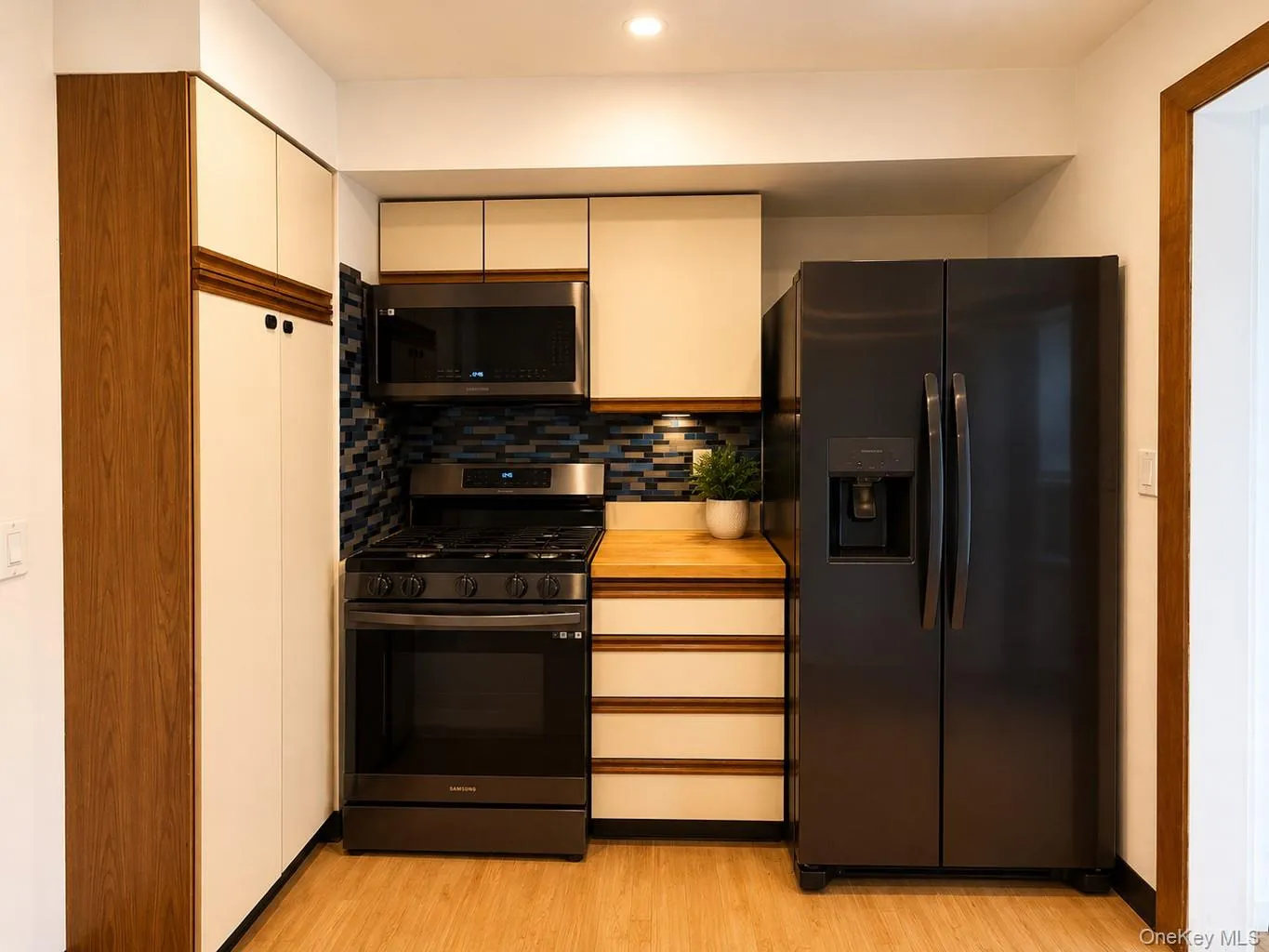 79 Silver Spring Road, New Windsor, NY, 2 Bedrooms Bedrooms, 5 Rooms Rooms,1 BathroomBathrooms,Residential,For Rent,Silver Spring,0,994919 79 Silver Spring Road, New Windsor, NY, 2 Bedrooms Bedrooms, 5 Rooms Rooms,1 BathroomBathrooms,Residential,For Rent,Silver Spring,0,994919